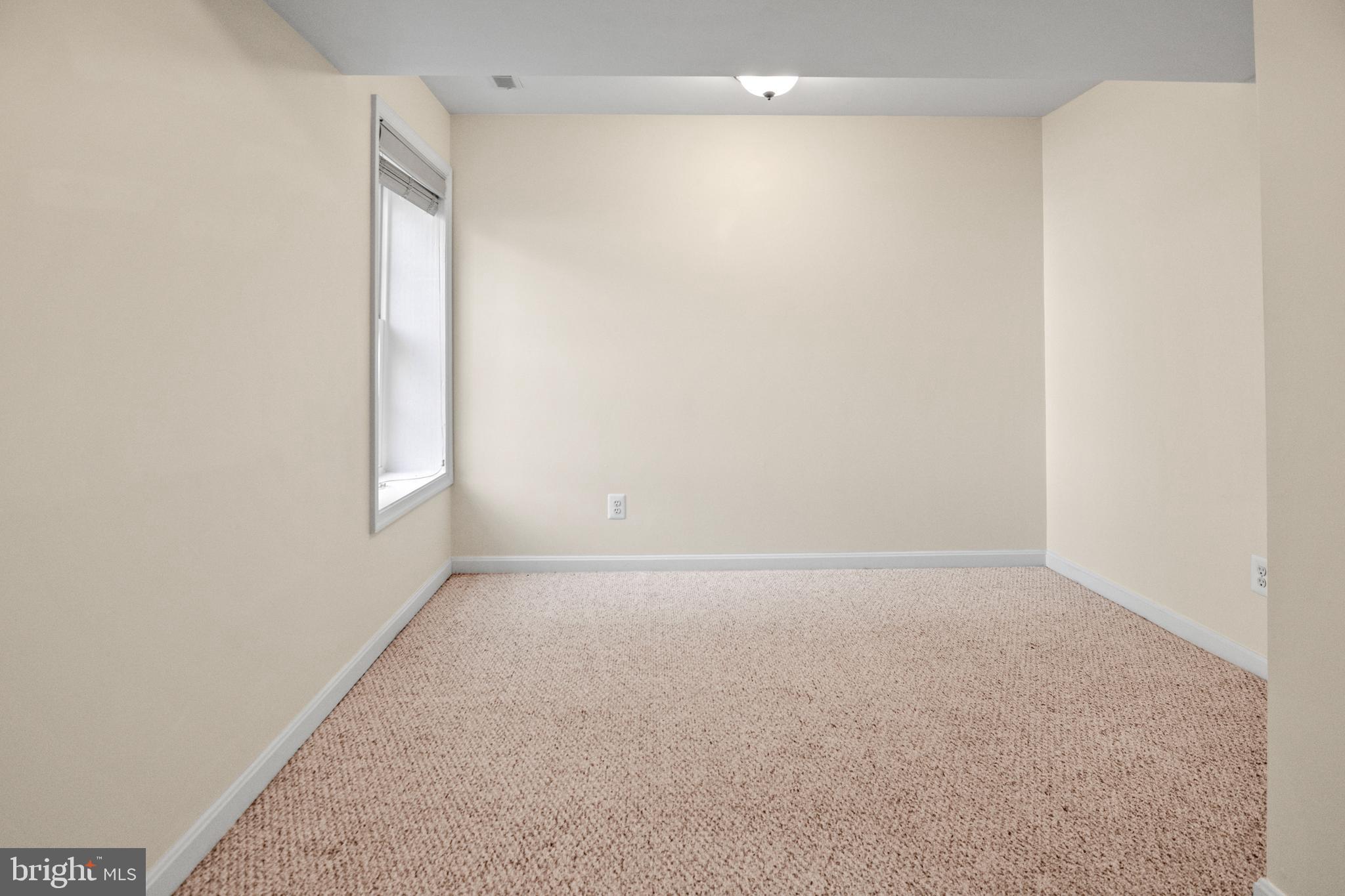 ROUSBY HALL WOODS - Residential