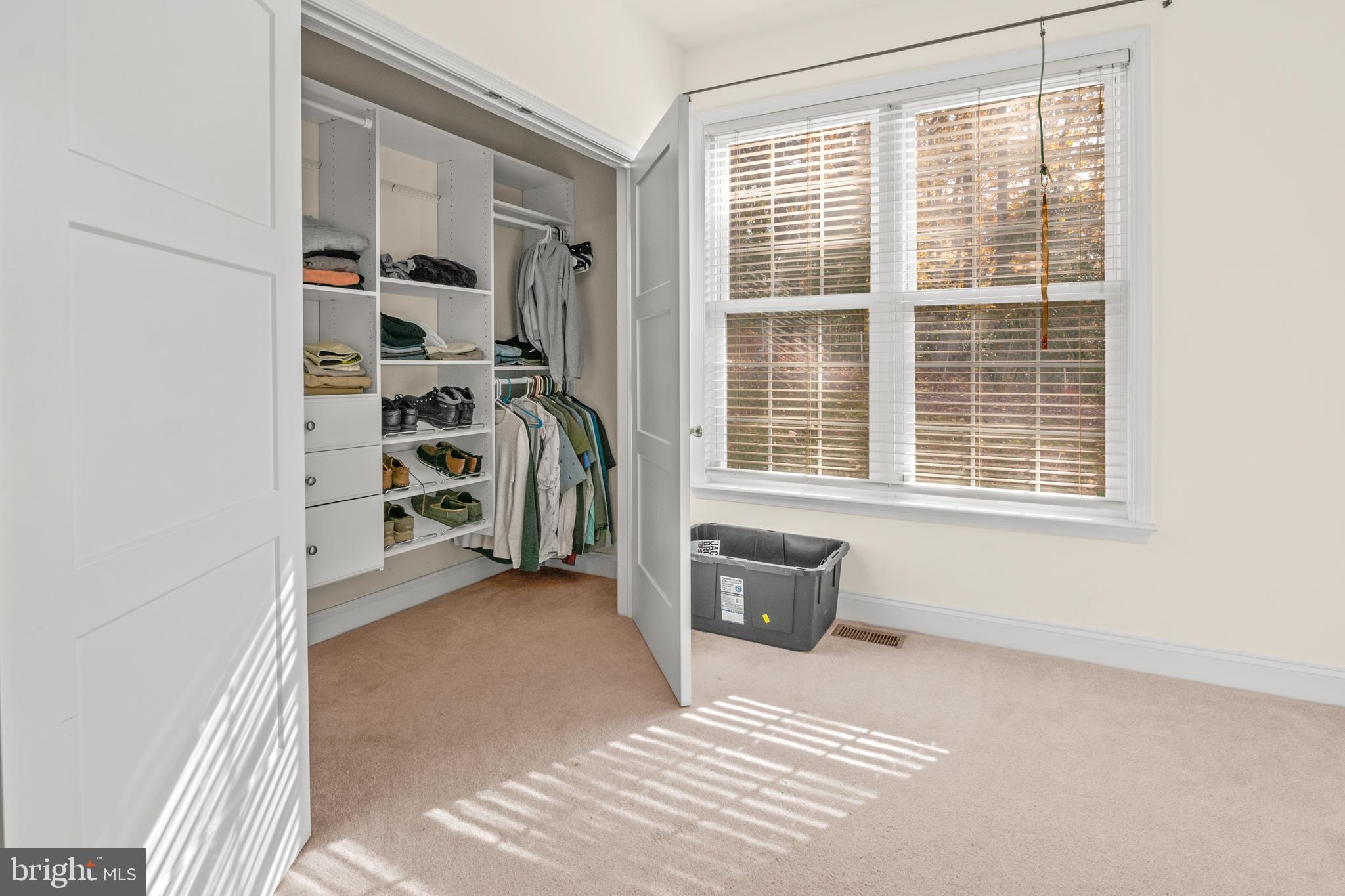 ROUSBY HALL WOODS - Residential