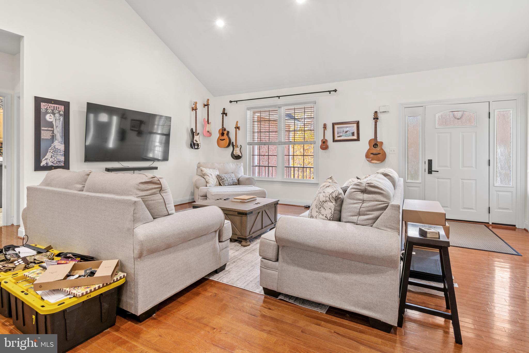 ROUSBY HALL WOODS - Residential