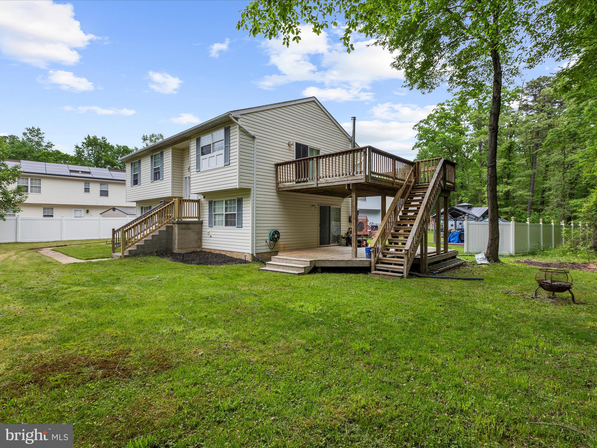 PASADENA PINES - Residential