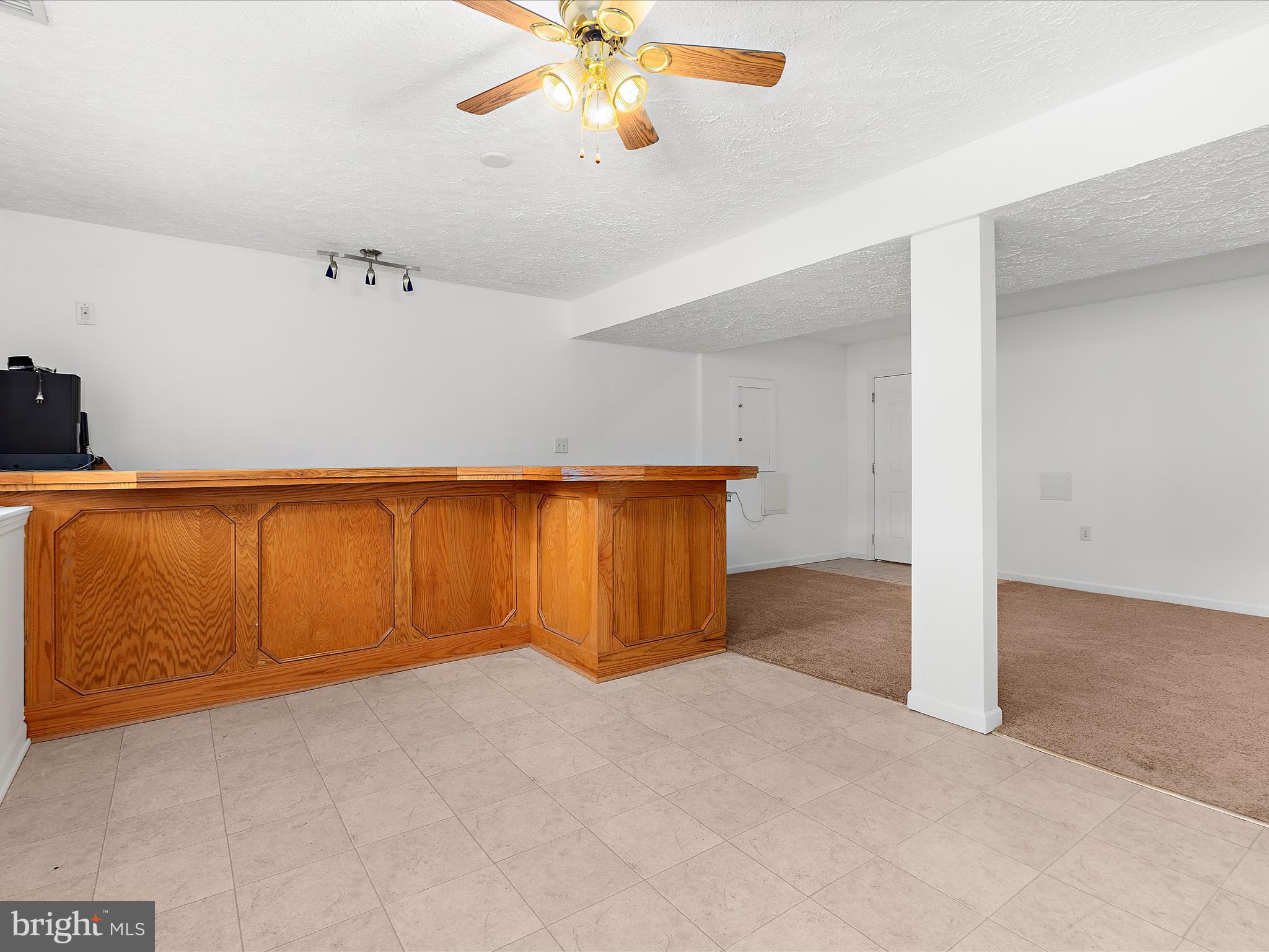 PASADENA PINES - Residential