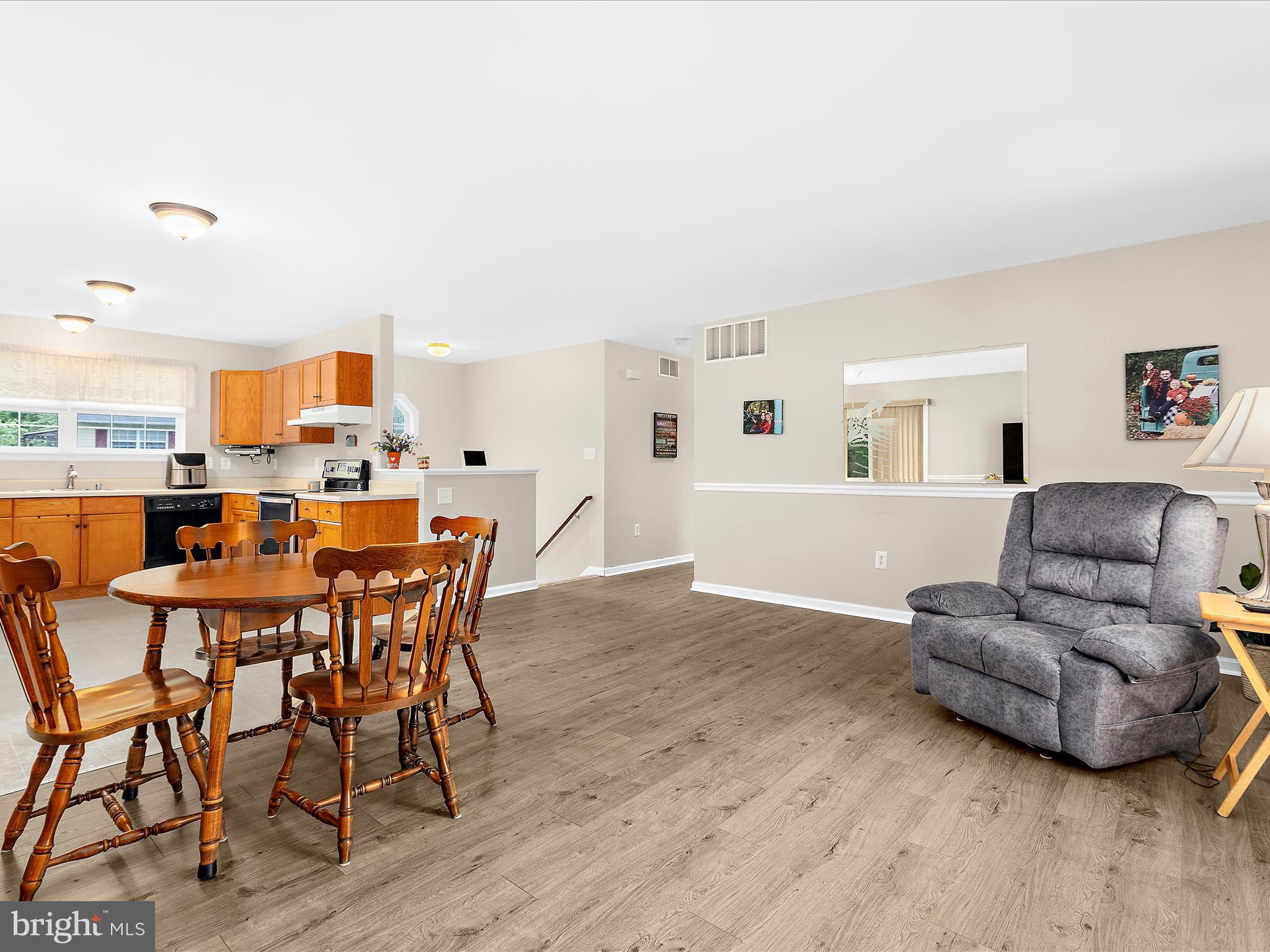 PASADENA PINES - Residential