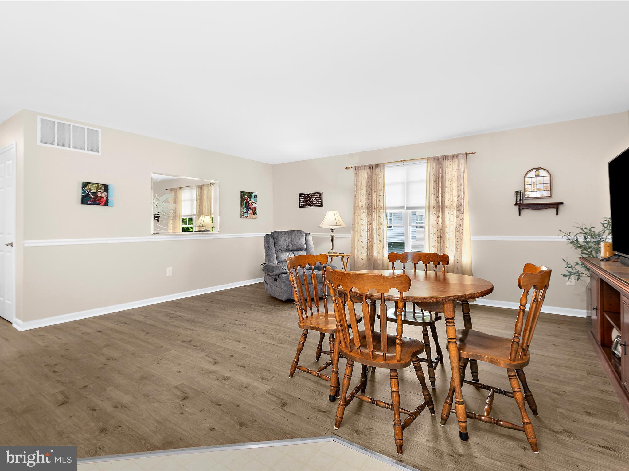 PASADENA PINES - Residential