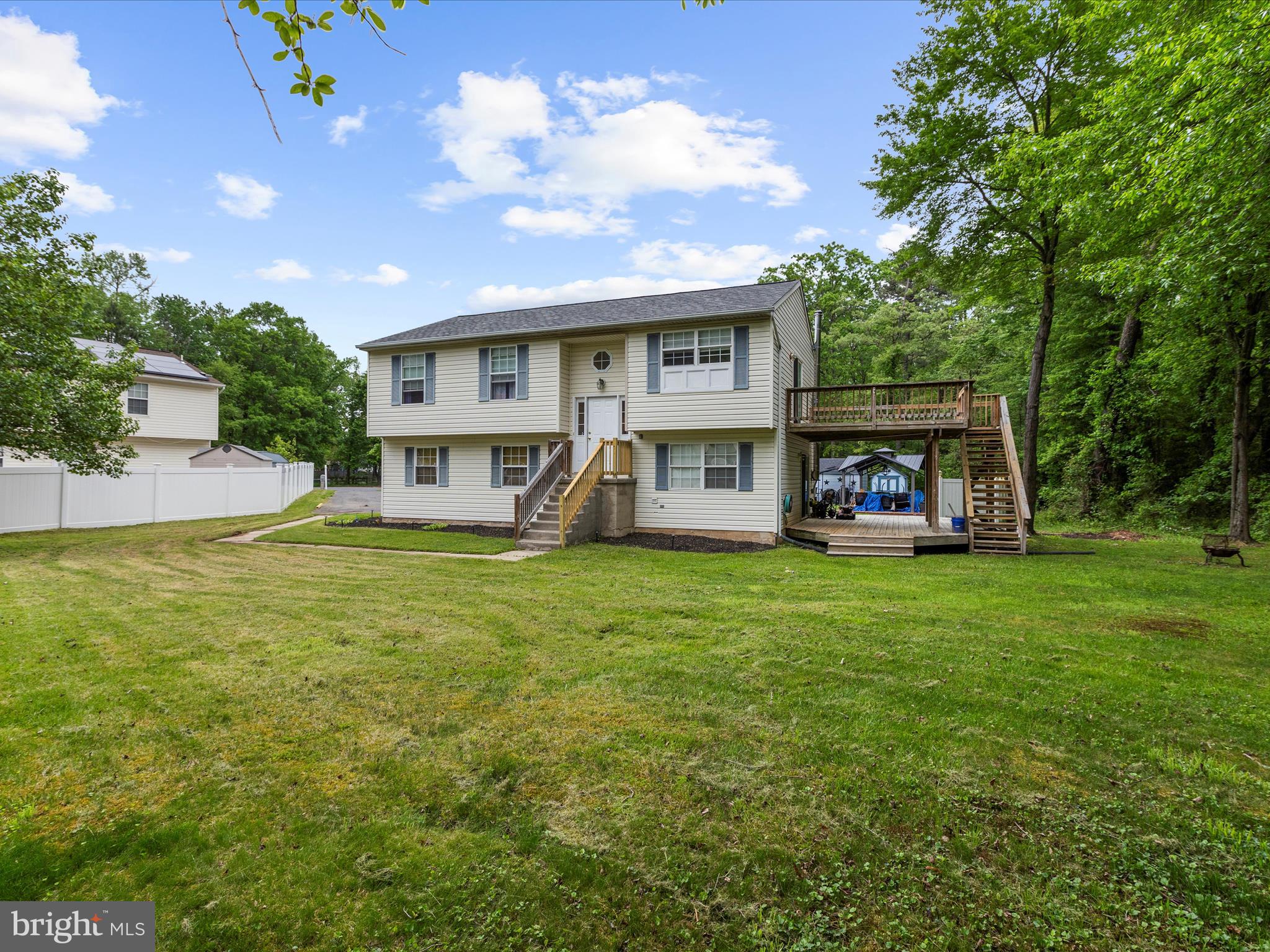 PASADENA PINES - Residential