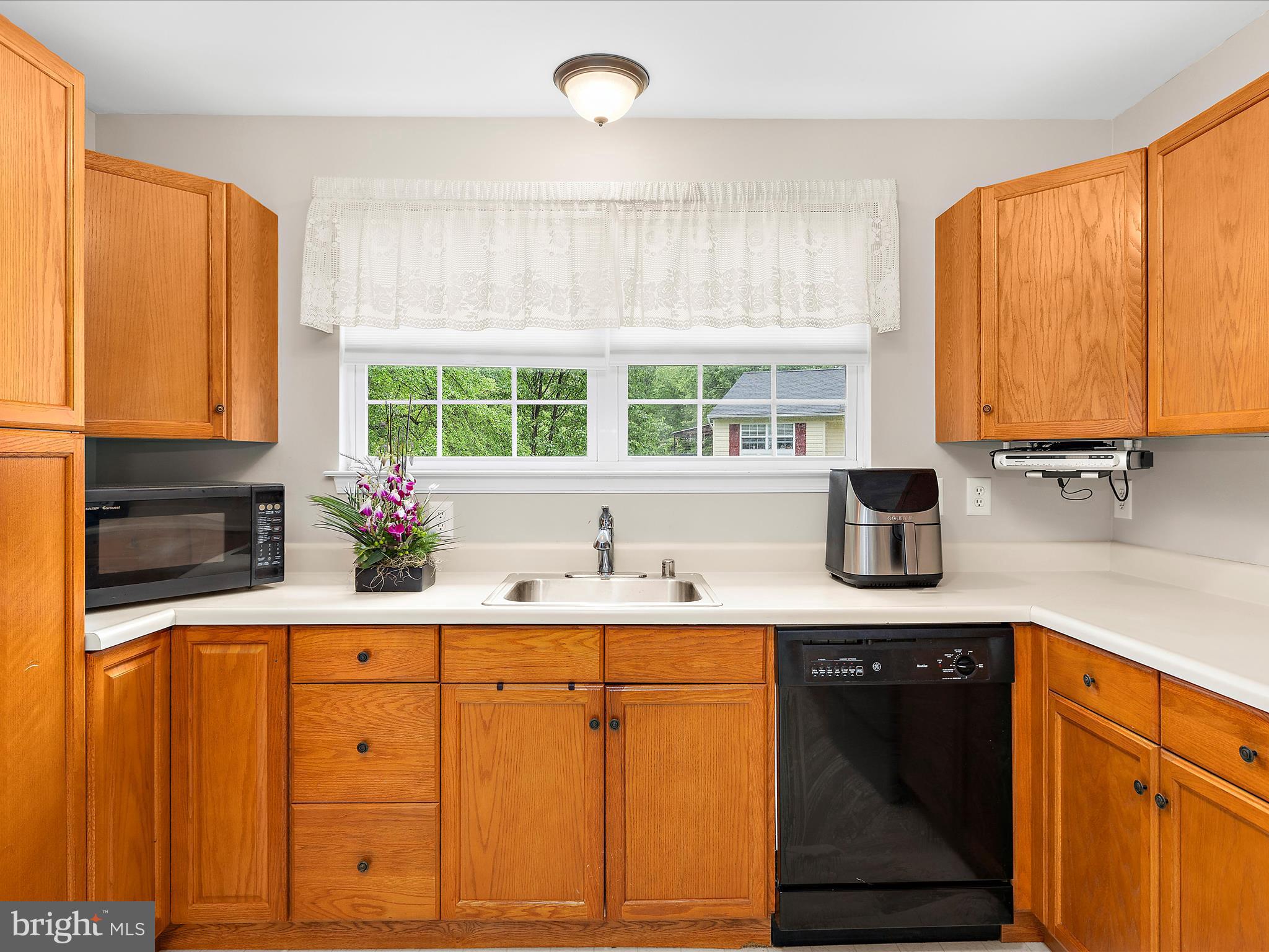 PASADENA PINES - Residential