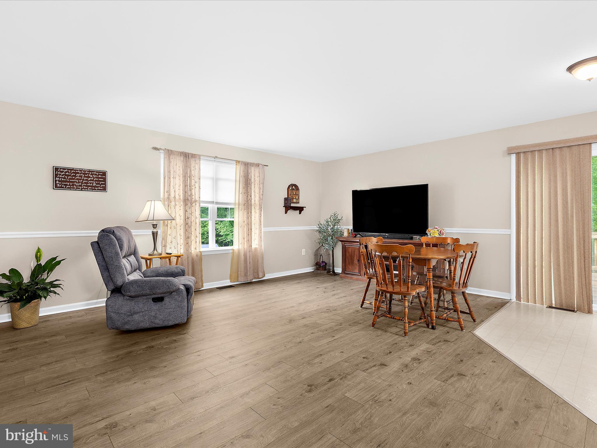 PASADENA PINES - Residential