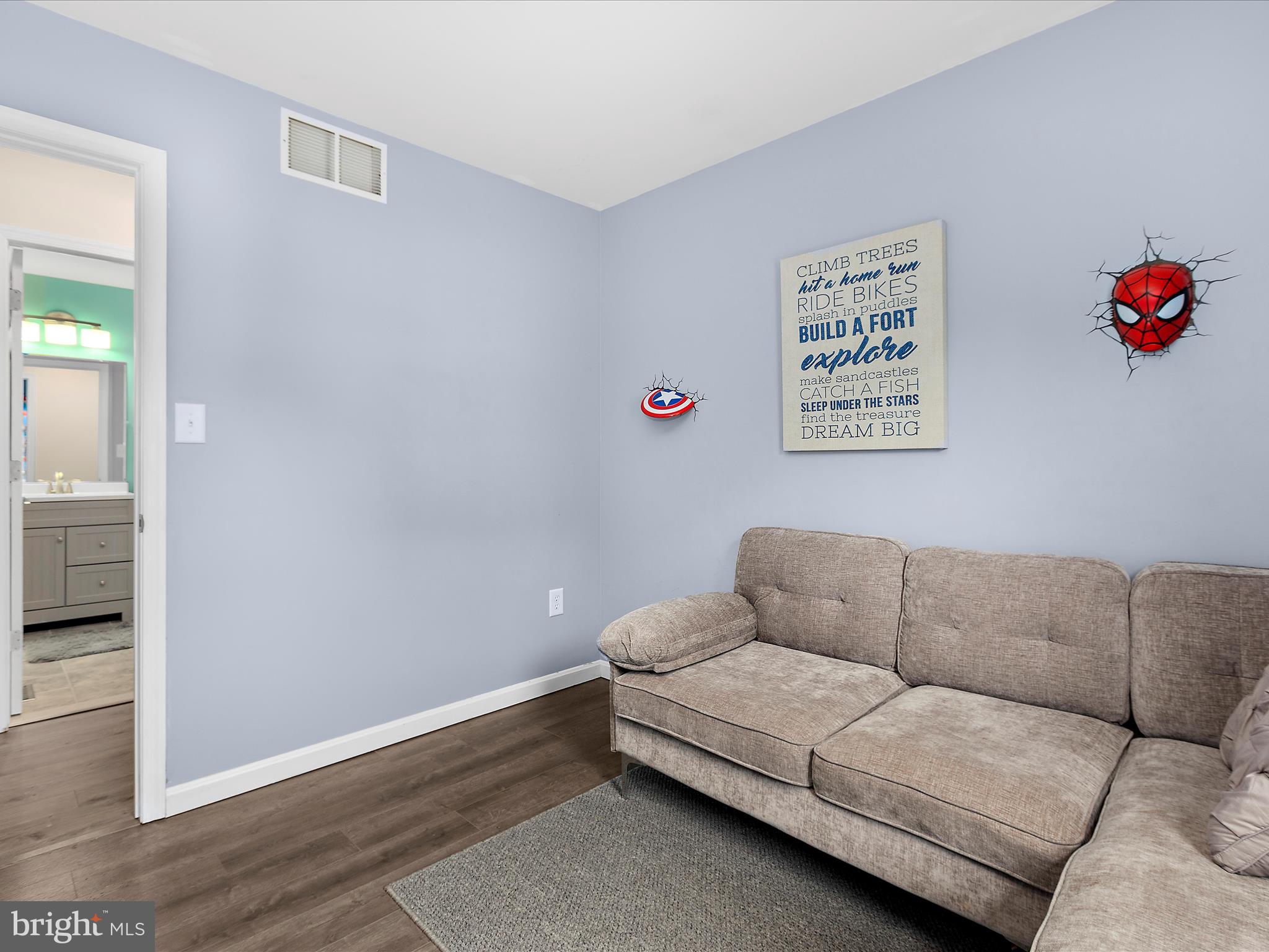 PASADENA PINES - Residential