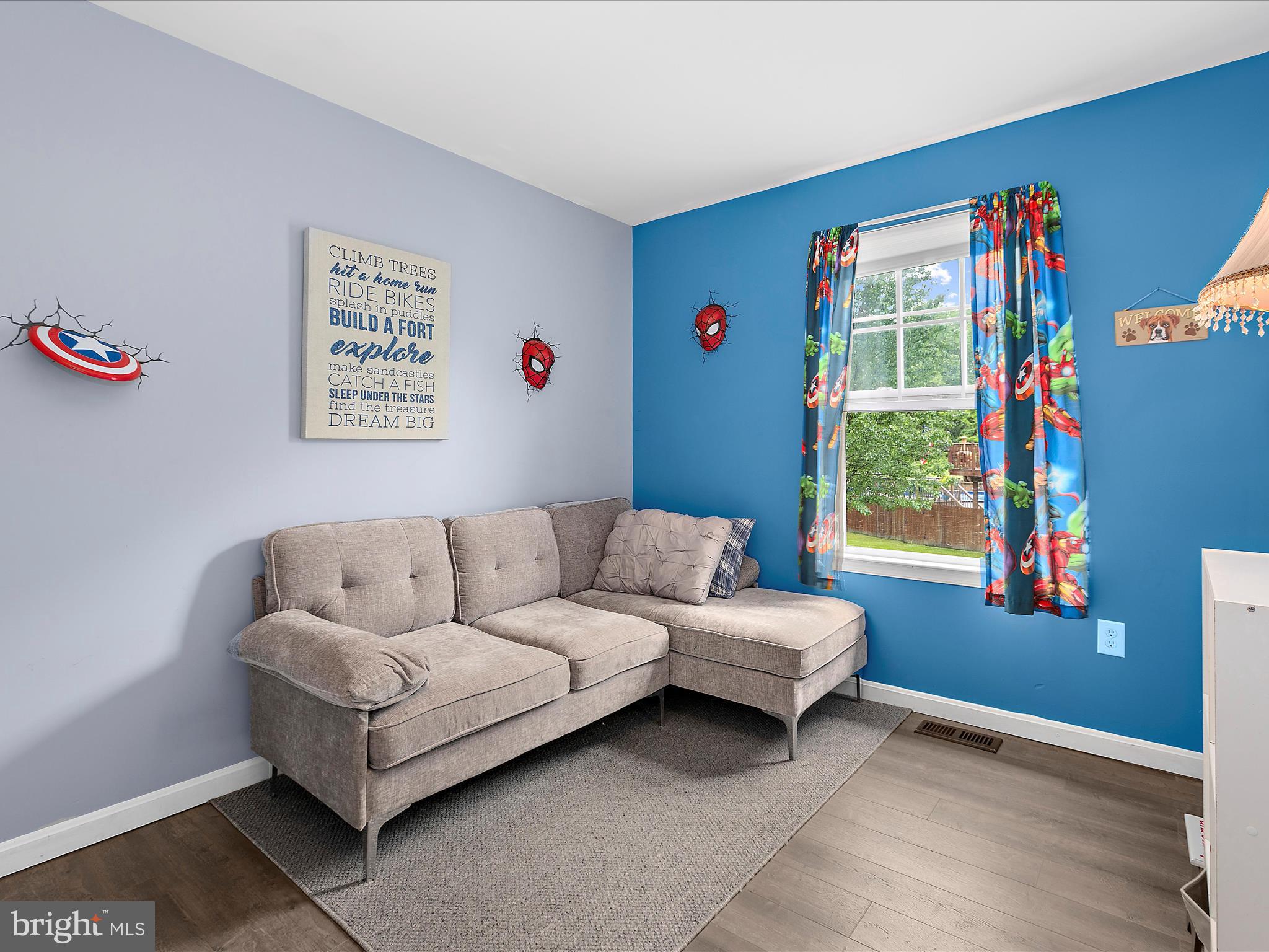 PASADENA PINES - Residential