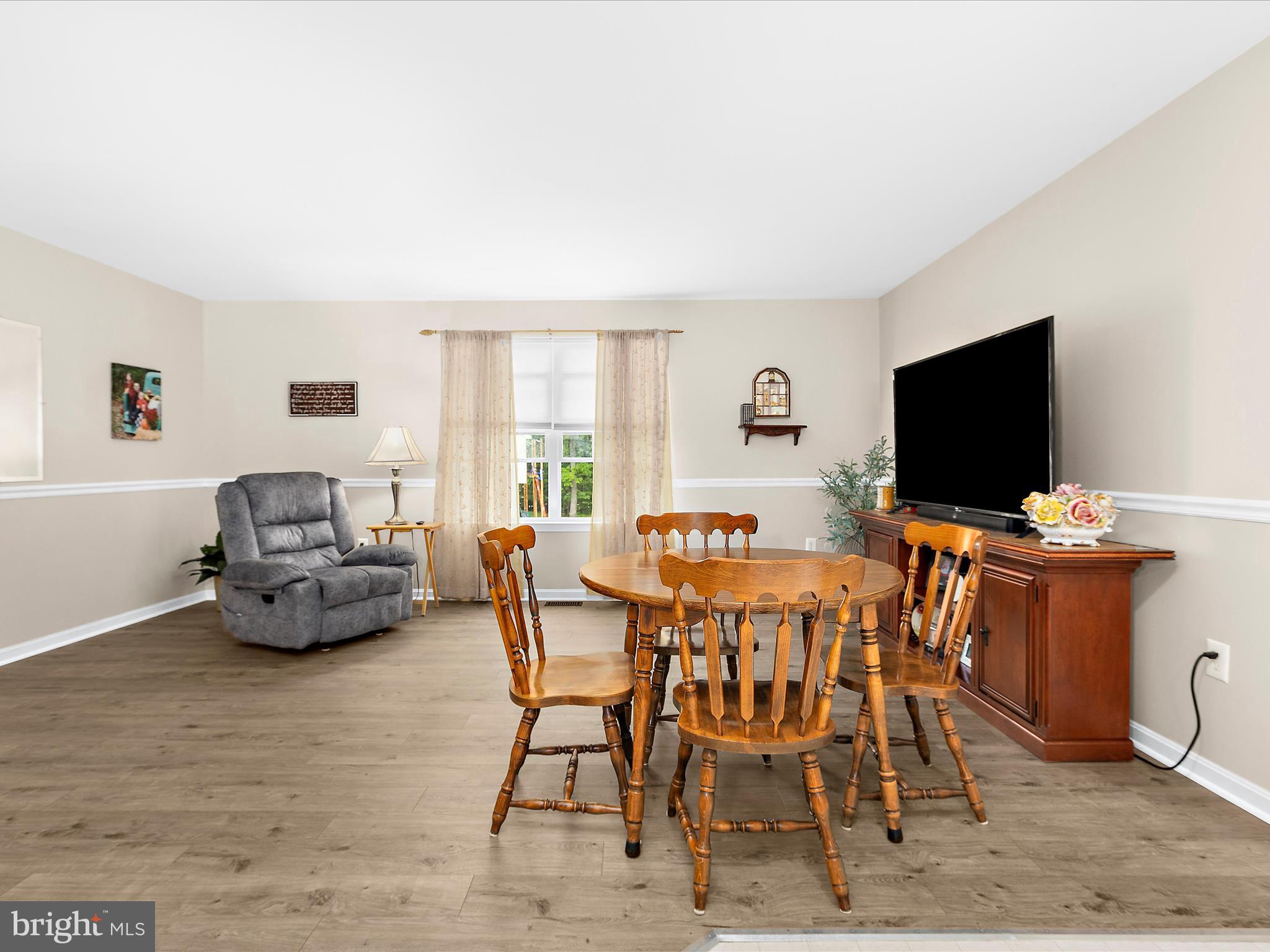 PASADENA PINES - Residential