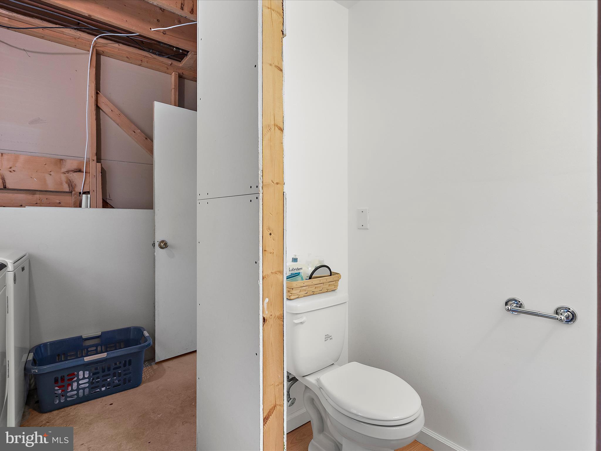 PASADENA PINES - Residential