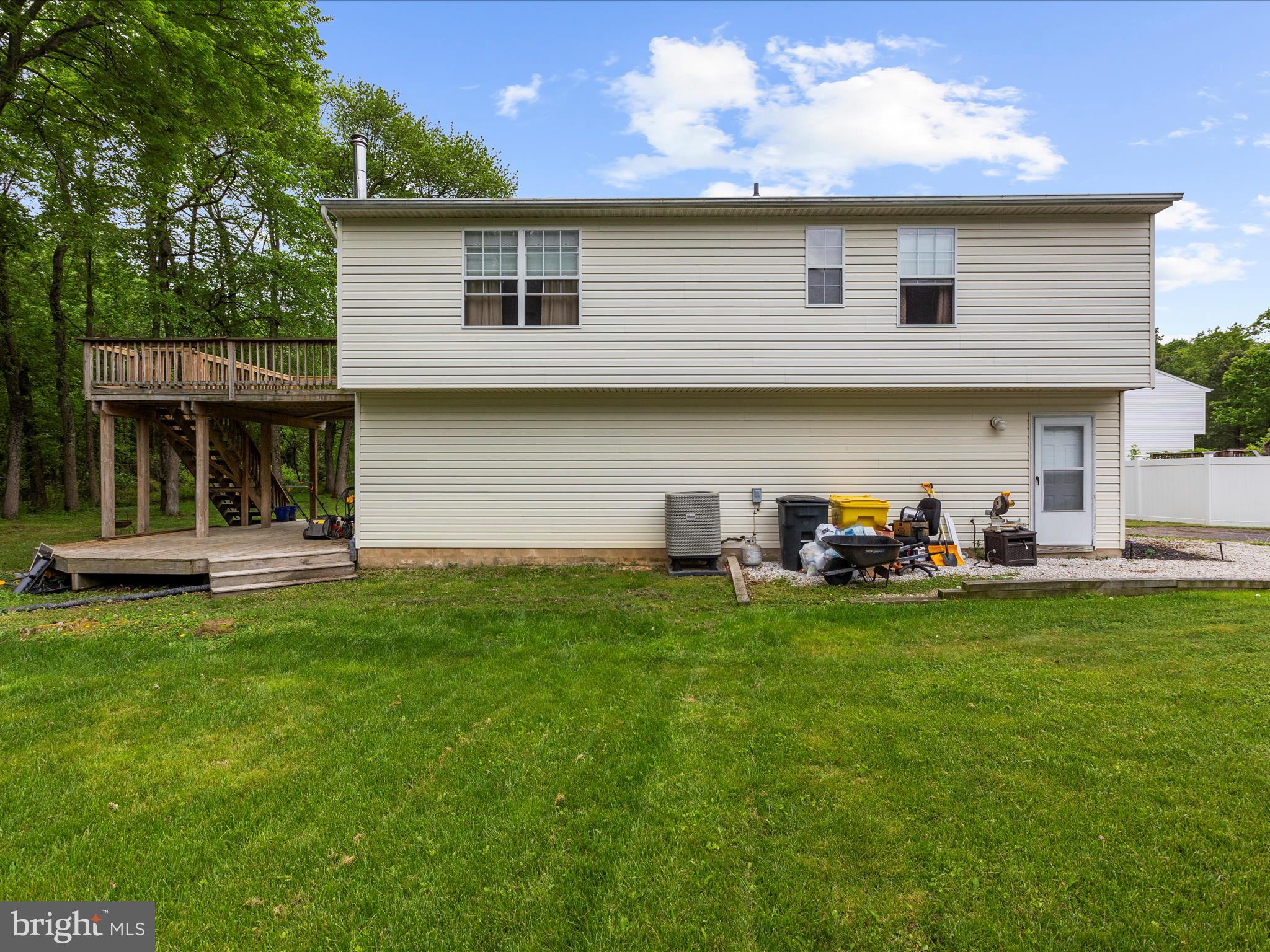 PASADENA PINES - Residential