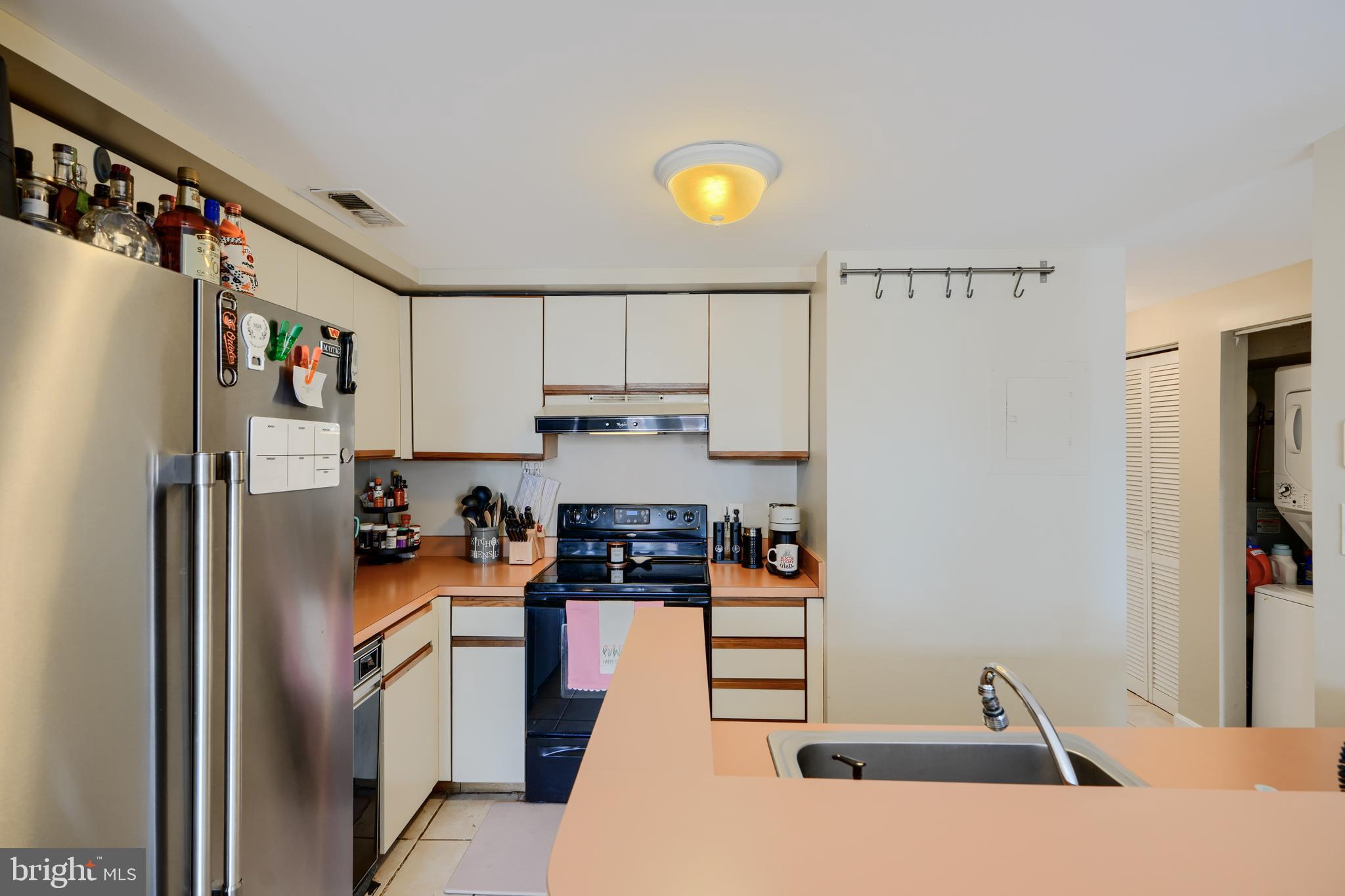 FEDERAL HILL HISTORIC DISTRICT - Residential Lease
