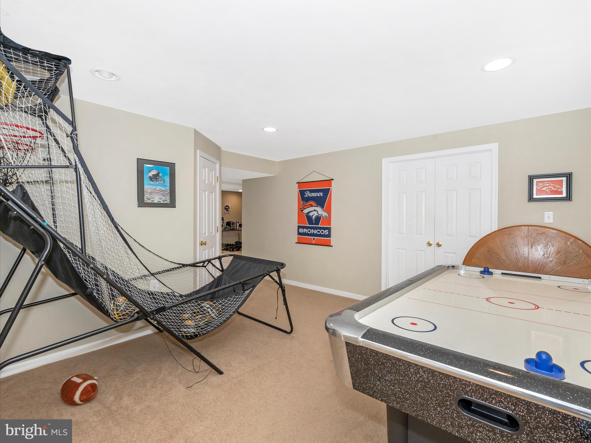 WEST OAK FIELDS - Residential