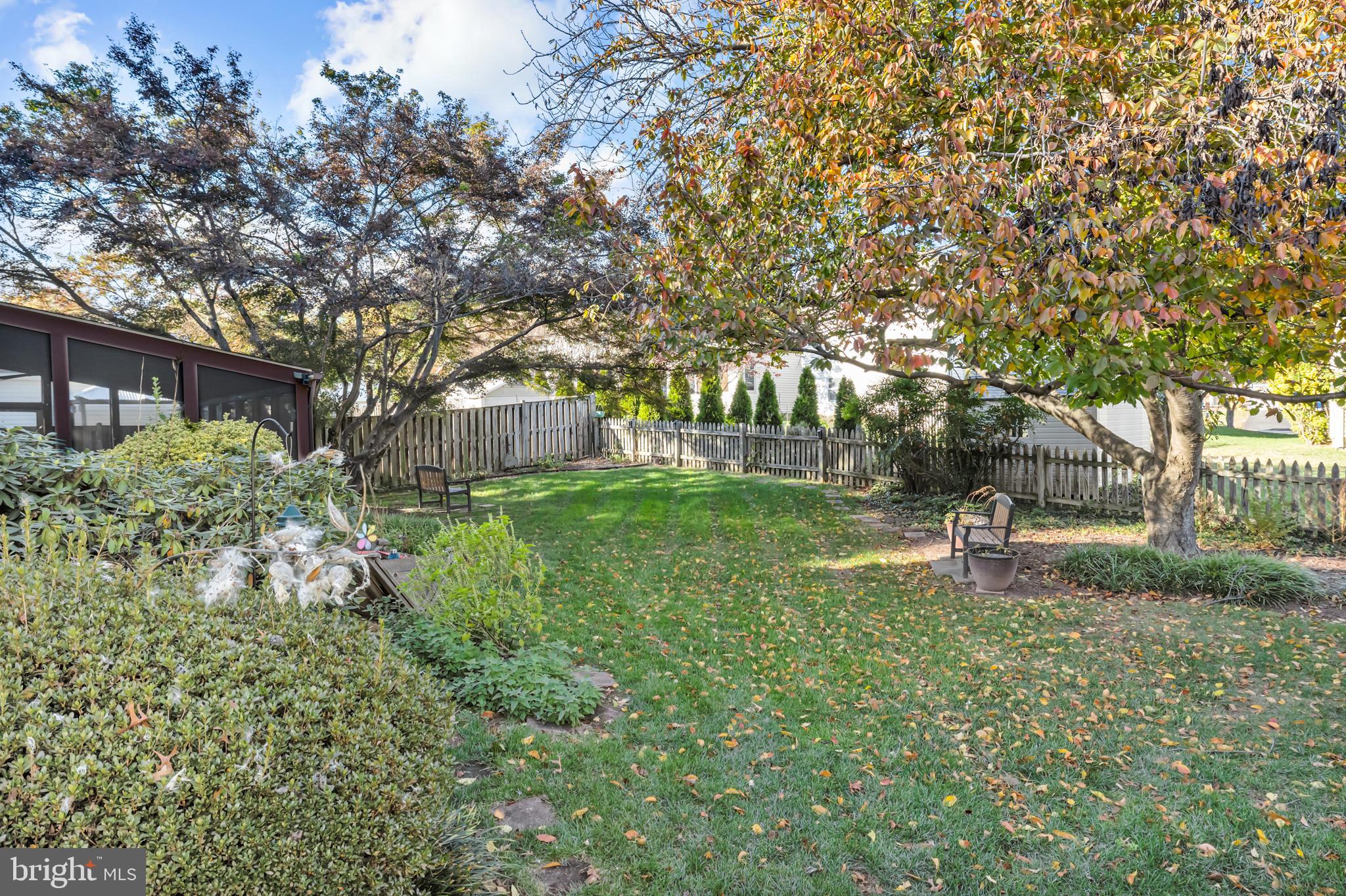 KINGSTON CHASE - Residential