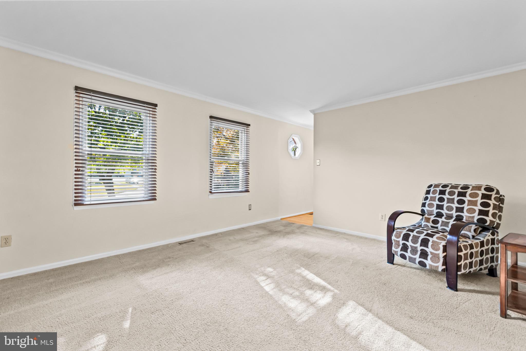 KINGSTON CHASE - Residential