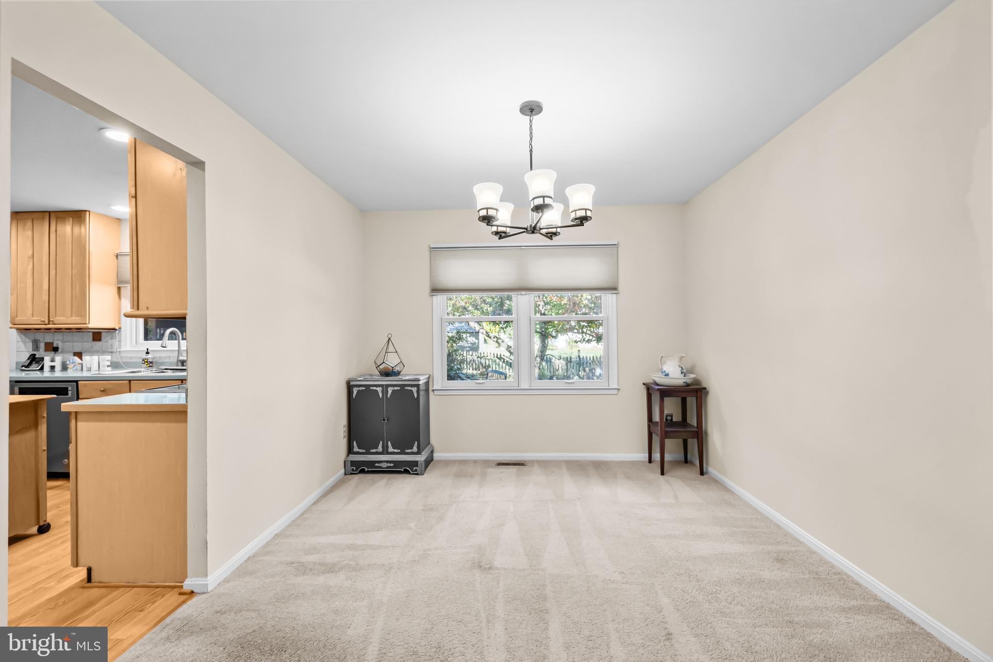 KINGSTON CHASE - Residential