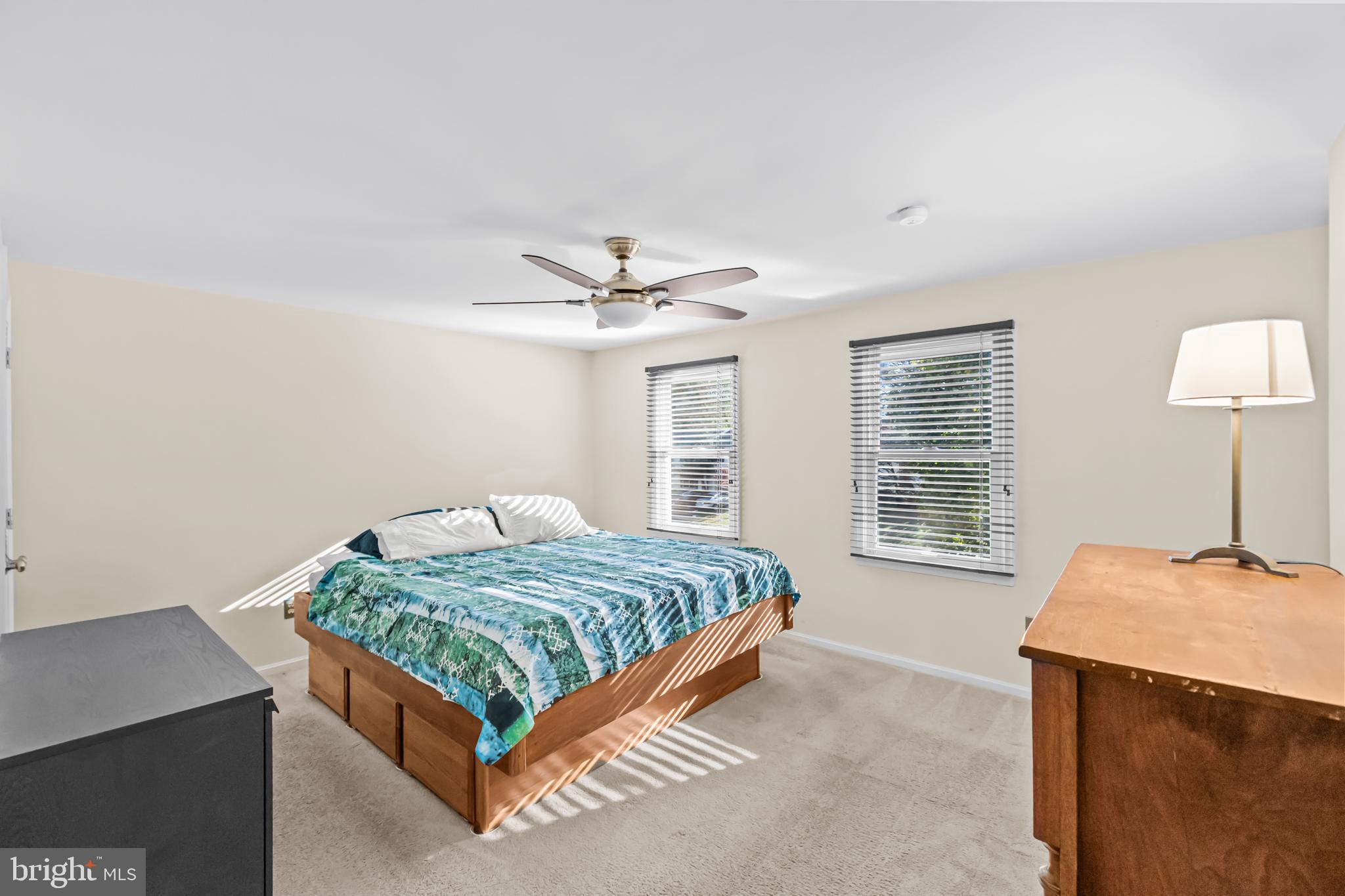 KINGSTON CHASE - Residential