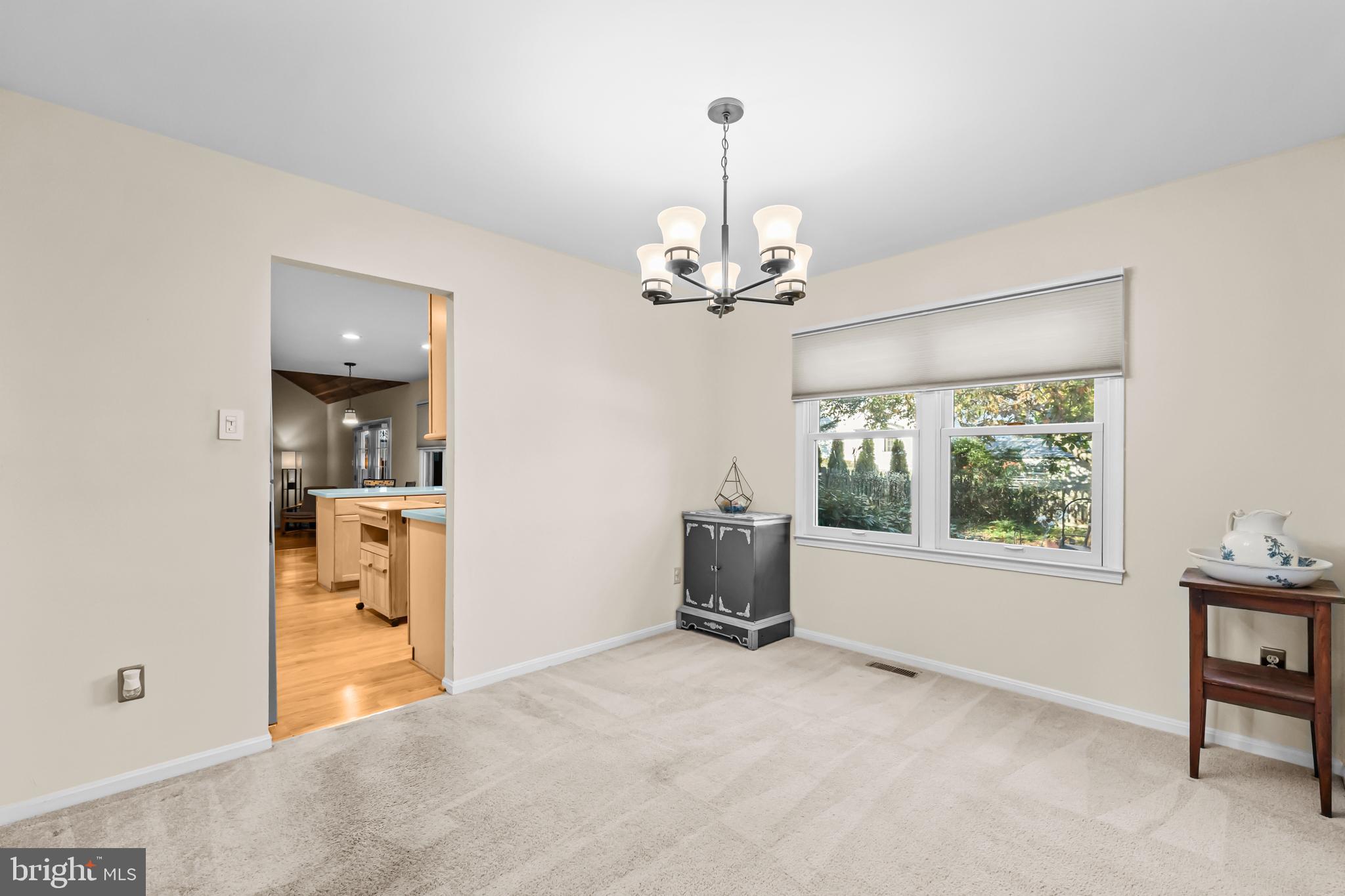 KINGSTON CHASE - Residential