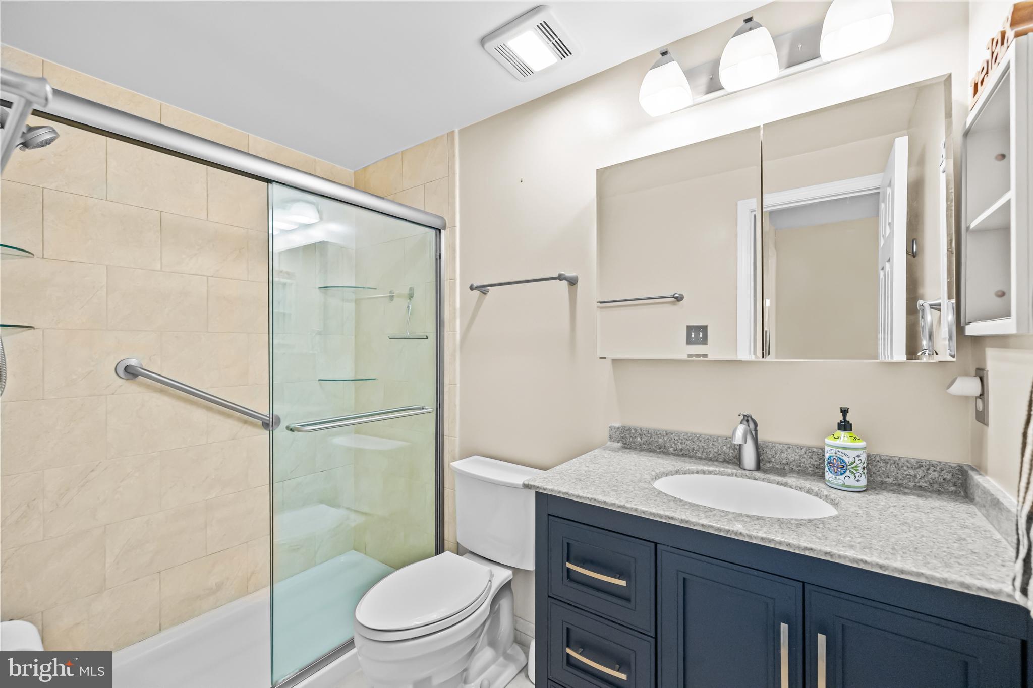 KINGSTON CHASE - Residential