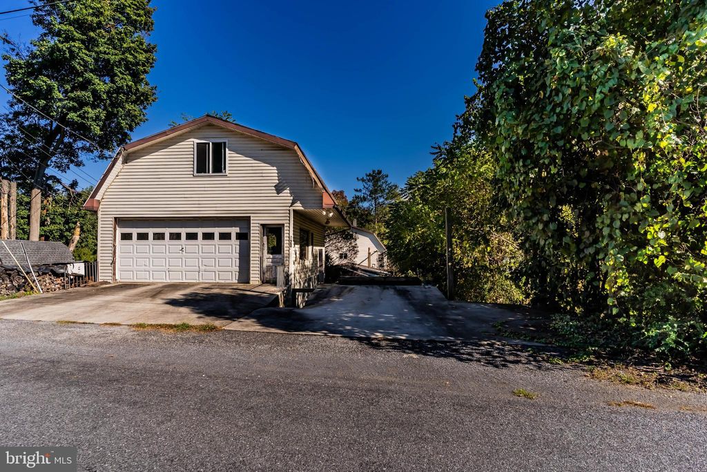 Photo of 720 Conodoguinet Ave, CARLISLE, PA 17015 (MLS # PACB2047286)