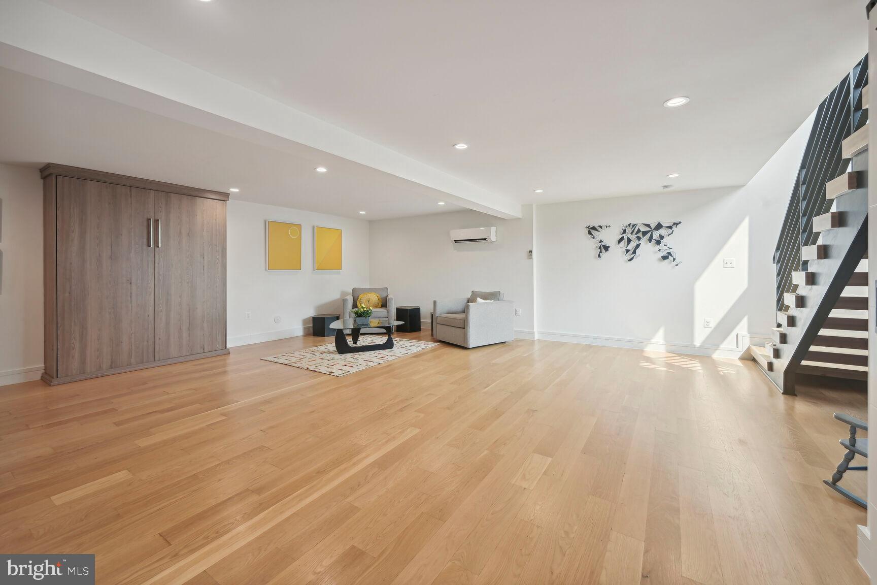 BETHESDA OUTSIDE - Residential