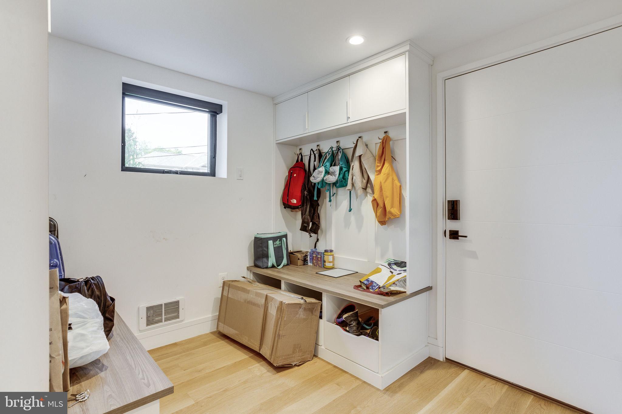 BETHESDA OUTSIDE - Residential