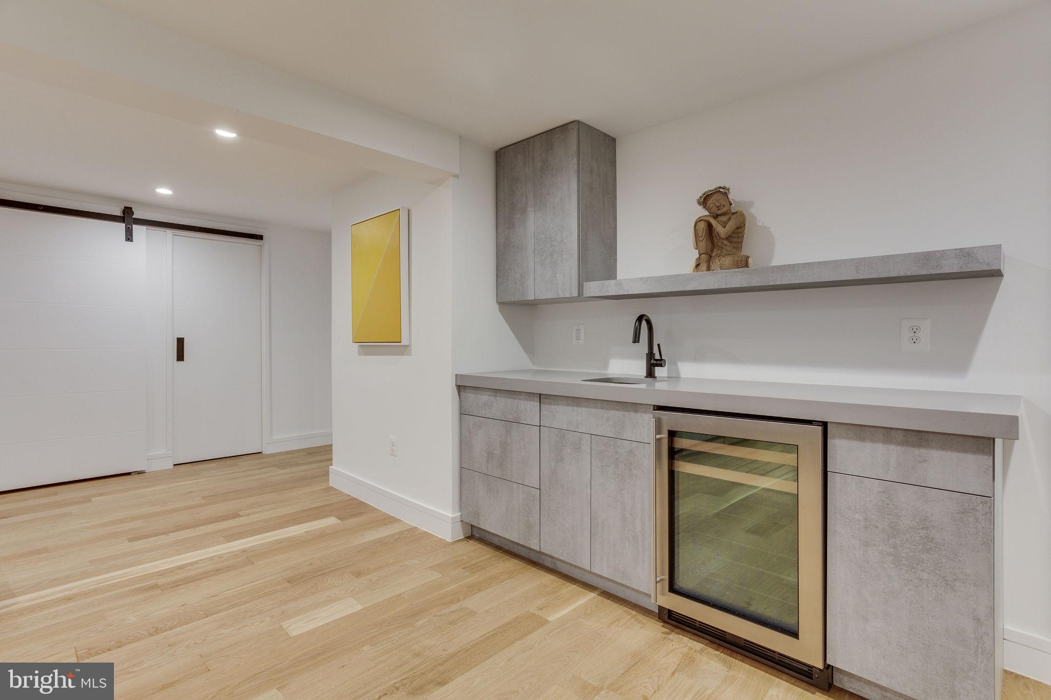 BETHESDA OUTSIDE - Residential