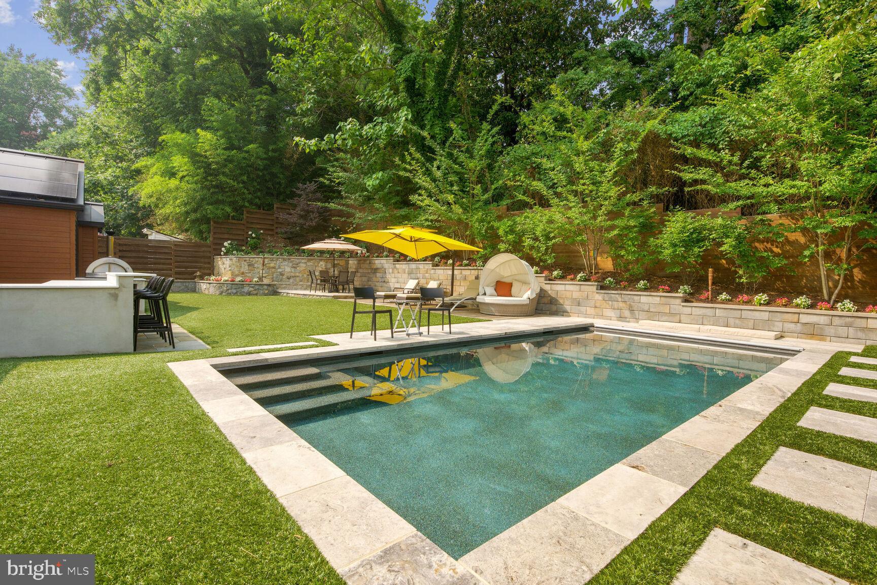 BETHESDA OUTSIDE - Residential