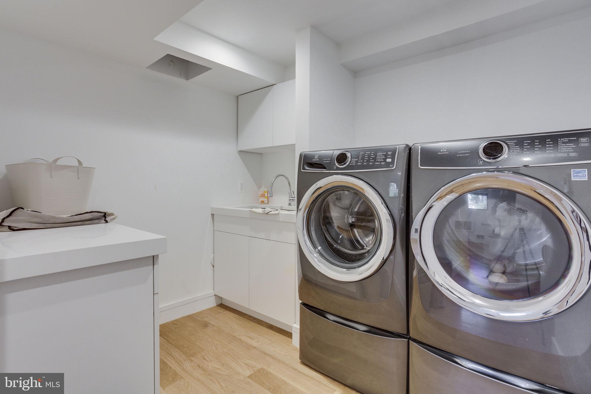 BETHESDA OUTSIDE - Residential