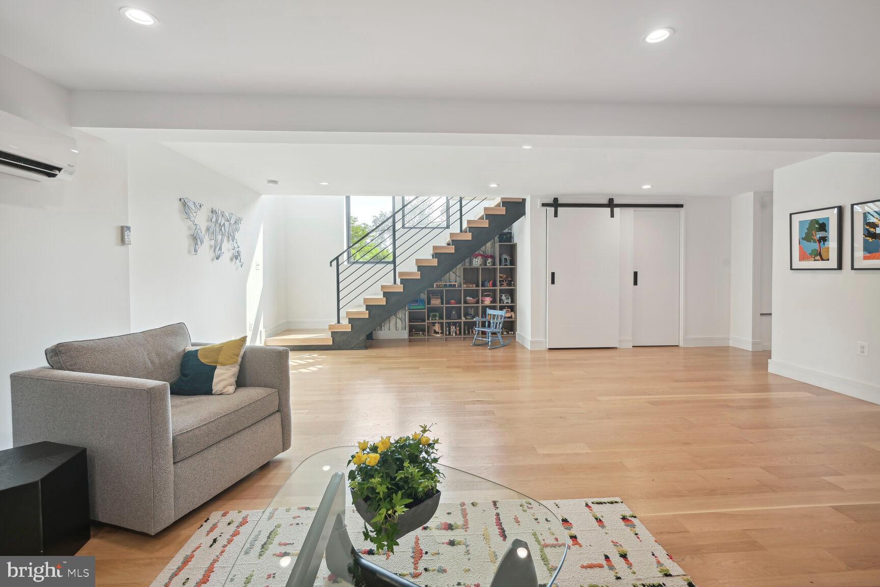 BETHESDA OUTSIDE - Residential