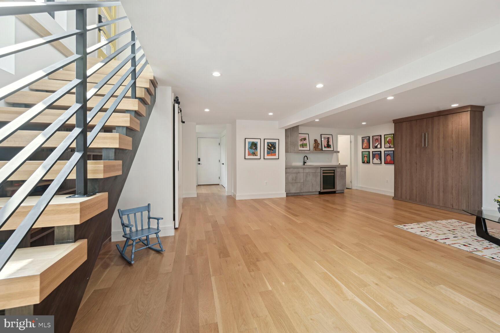 BETHESDA OUTSIDE - Residential