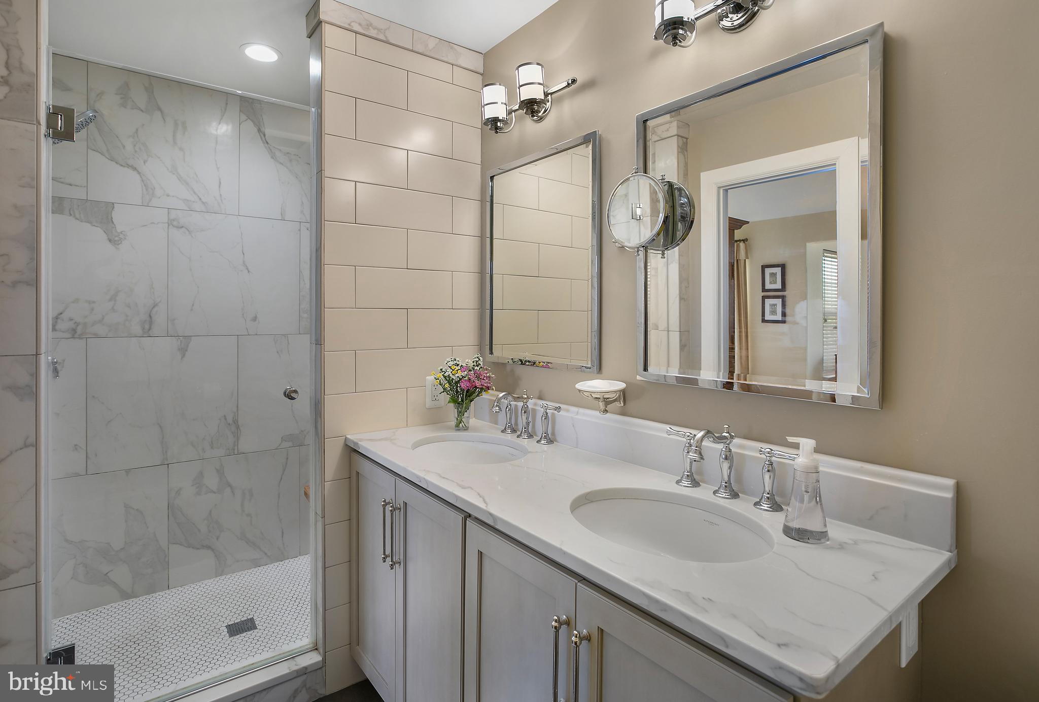 ASHBURN VILLAGE - Residential