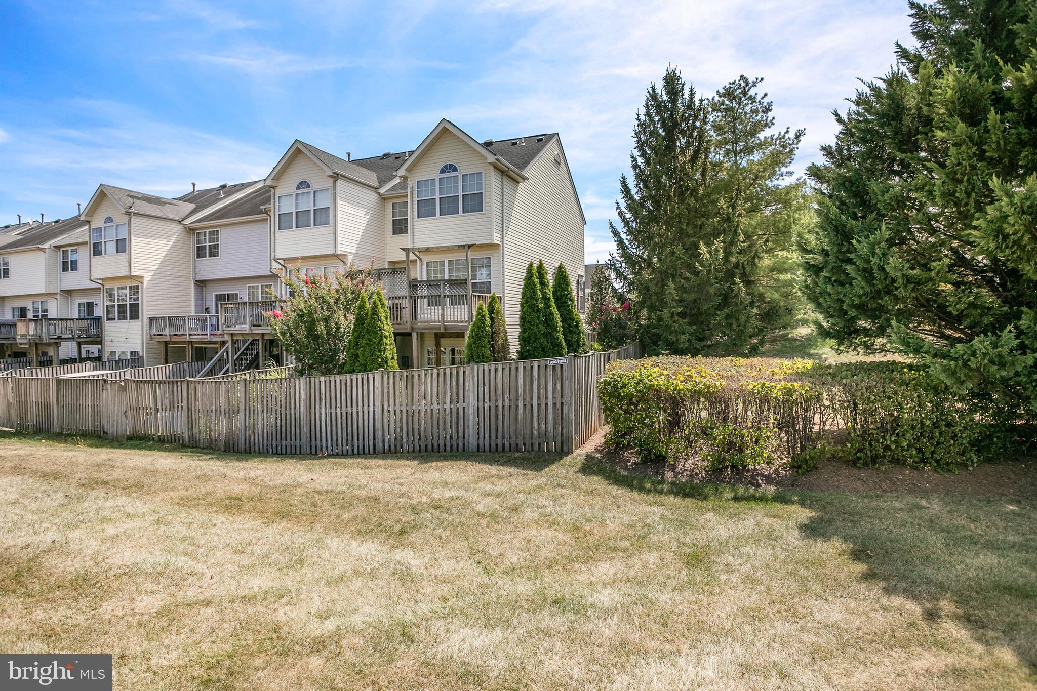 ASHBURN VILLAGE - Residential