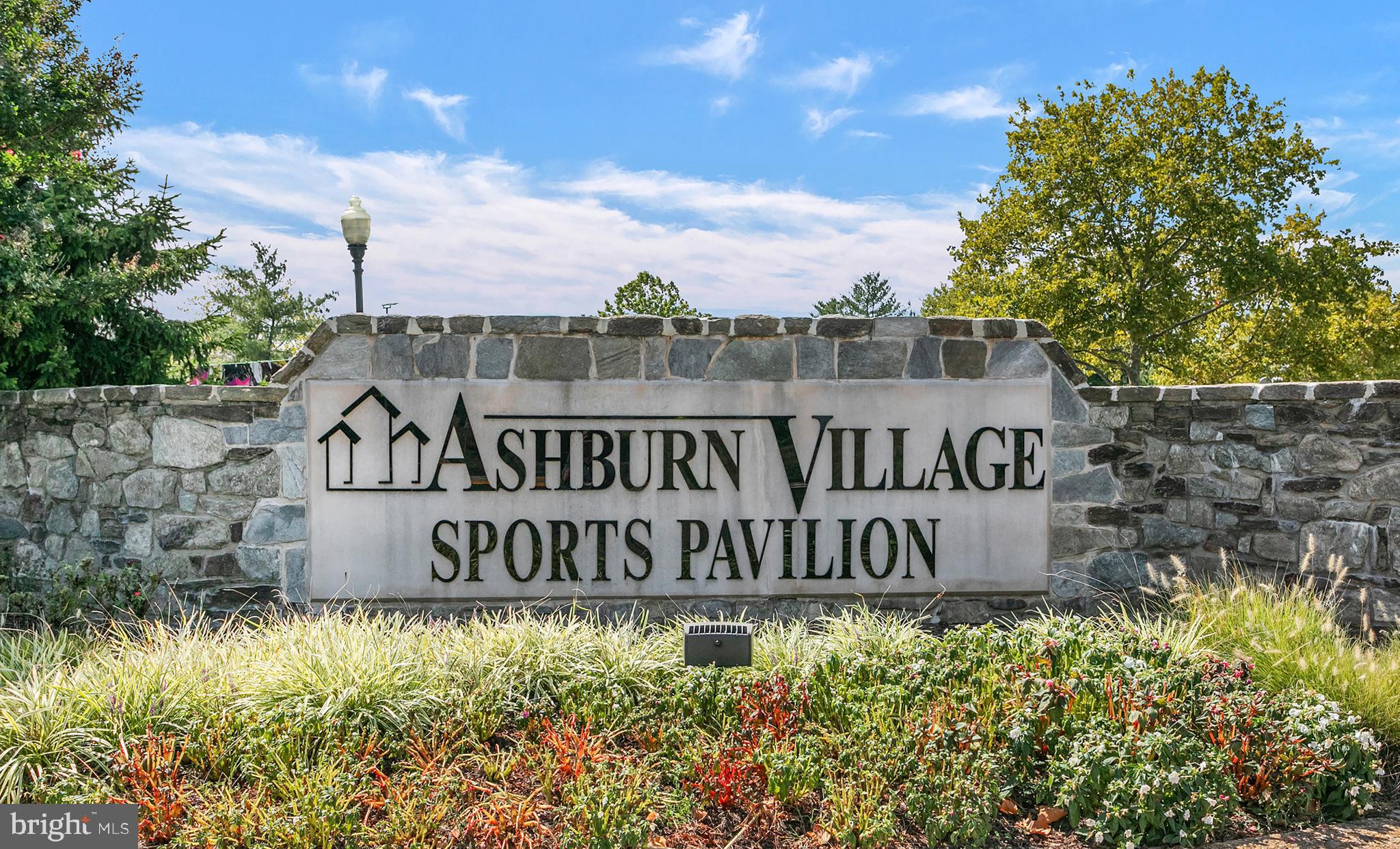 ASHBURN VILLAGE - Residential