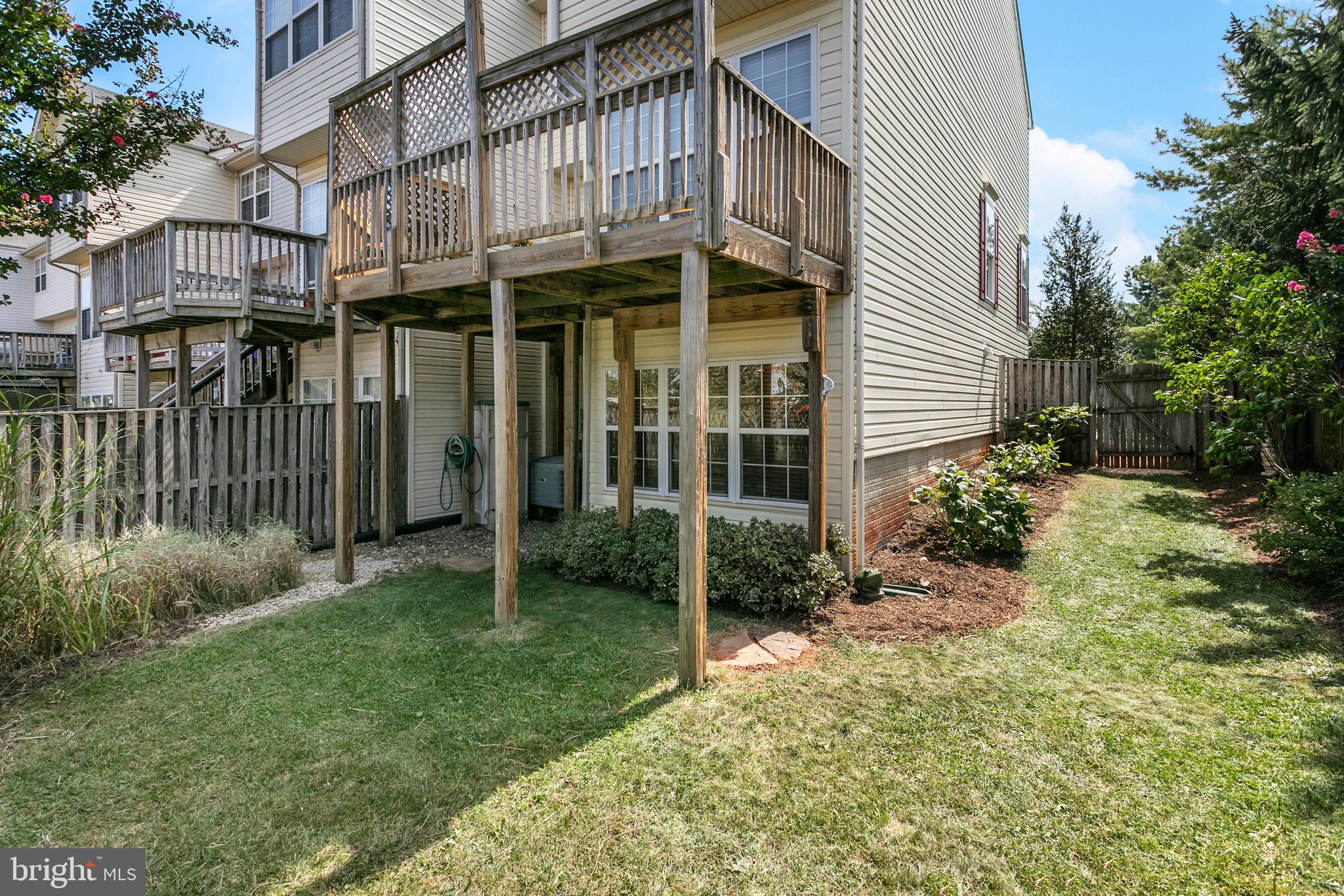 ASHBURN VILLAGE - Residential