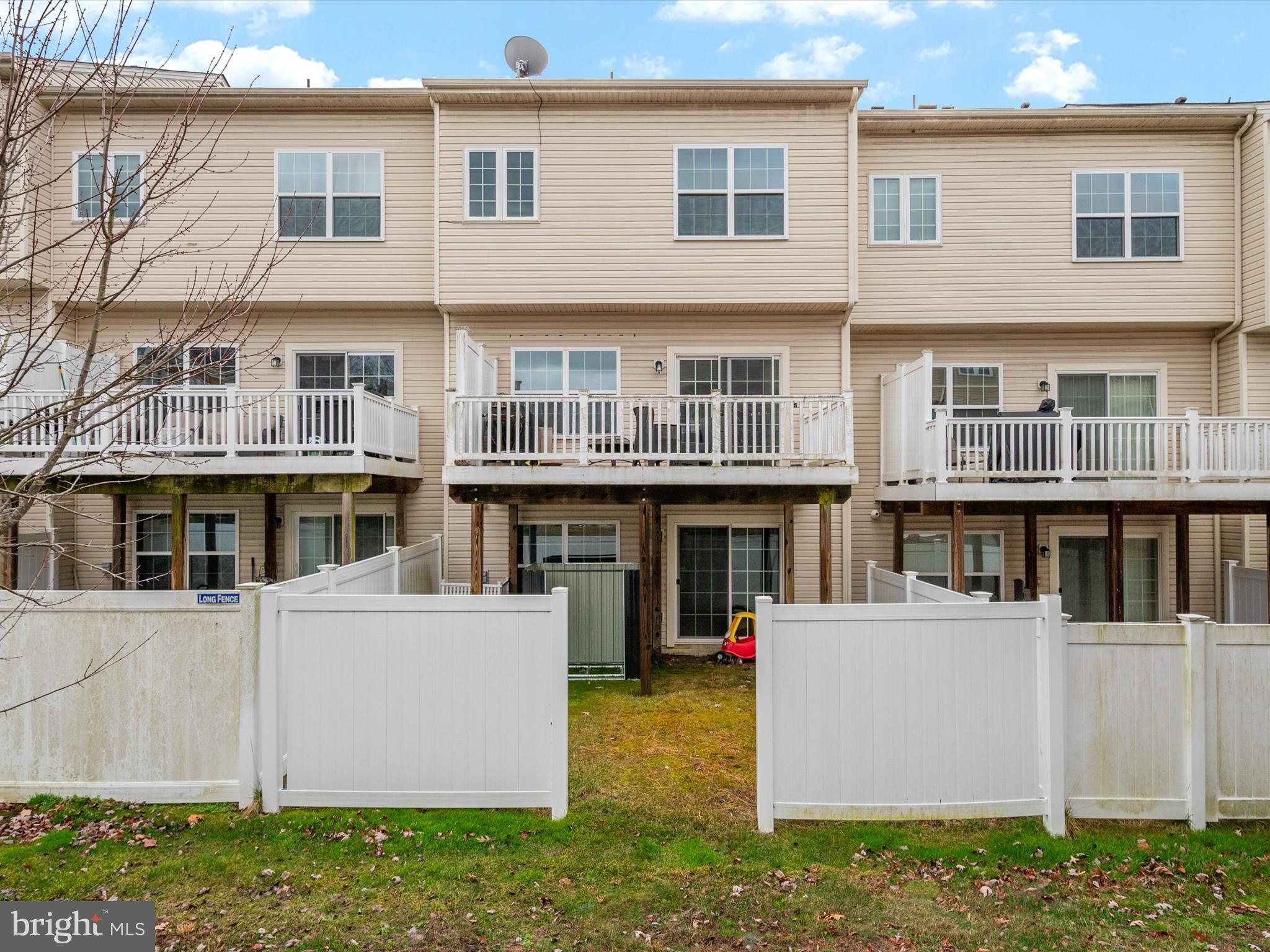 FIELDSTONE FARM - Residential