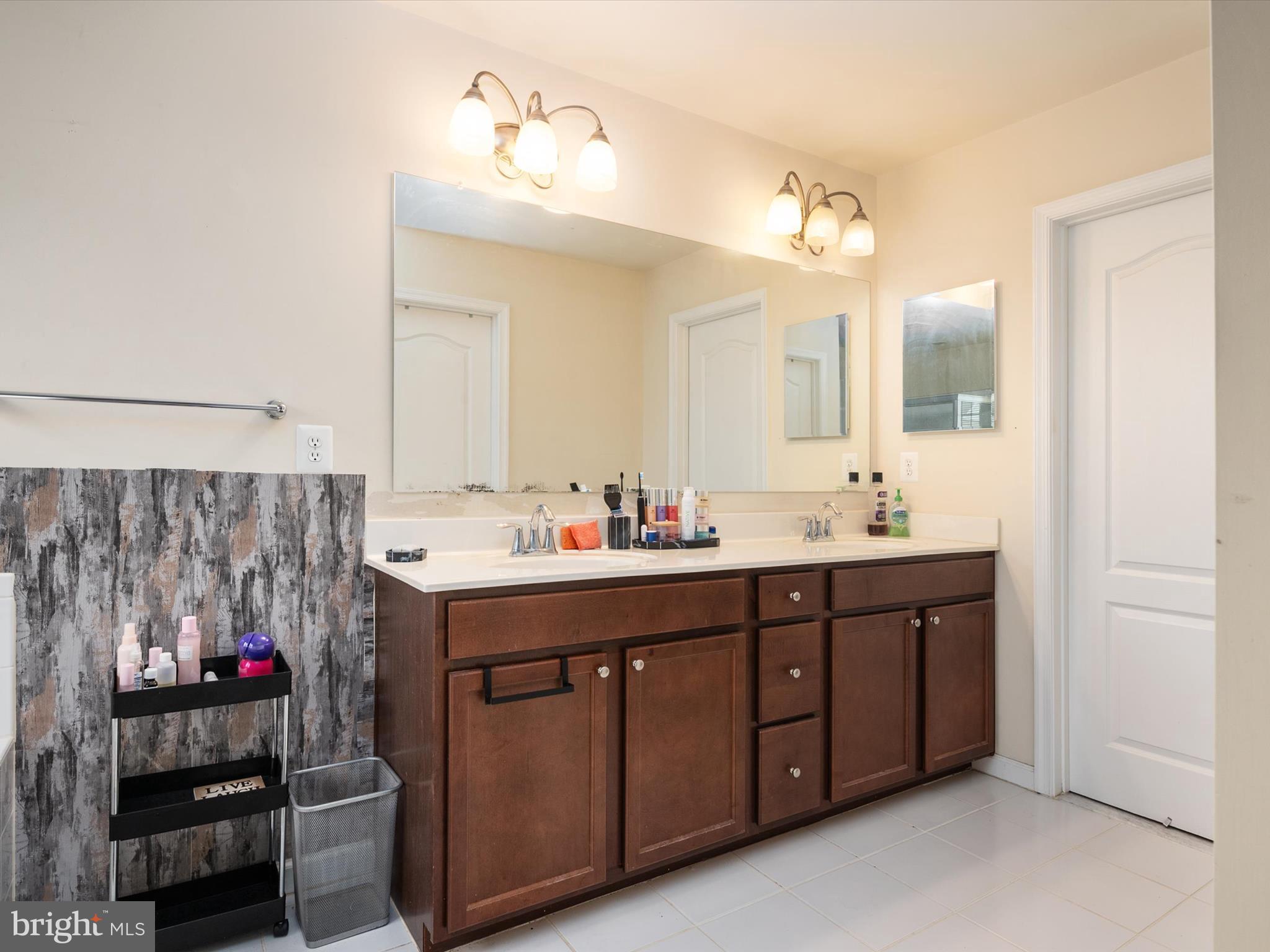 FIELDSTONE FARM - Residential