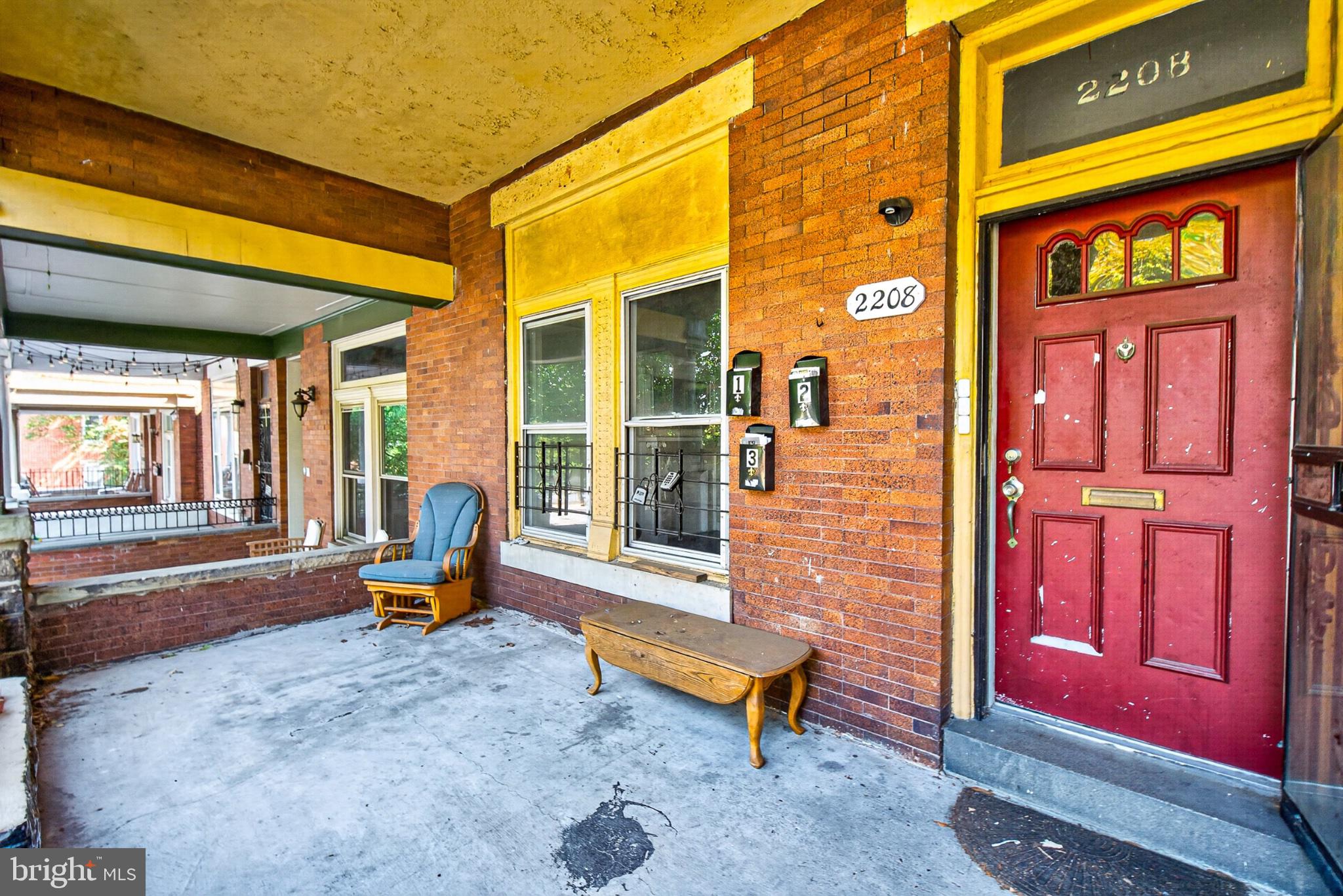 2208 LINDEN AVENUE