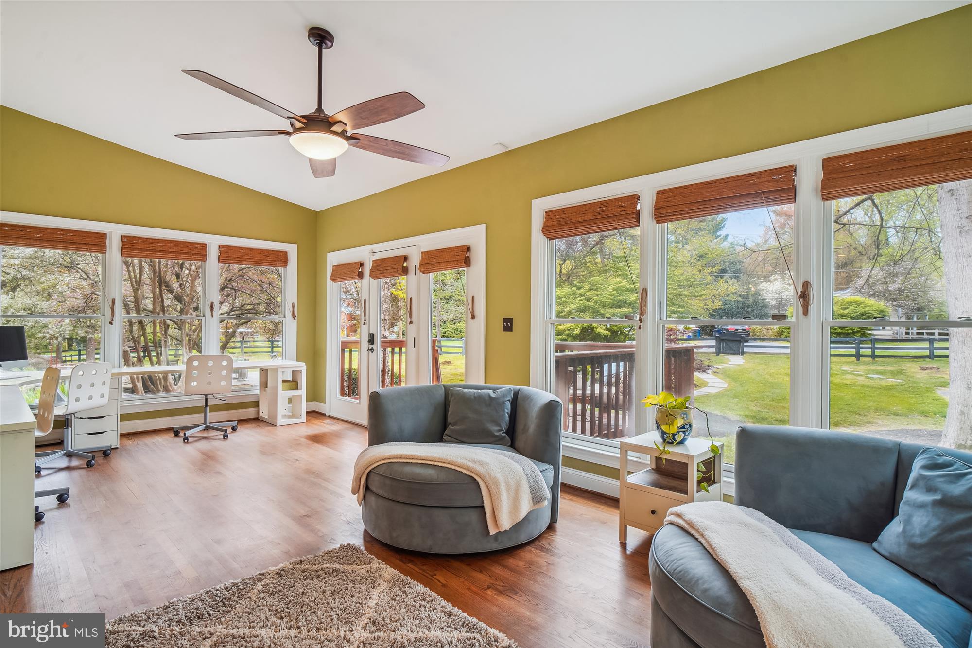 HUNTING HILL - Residential