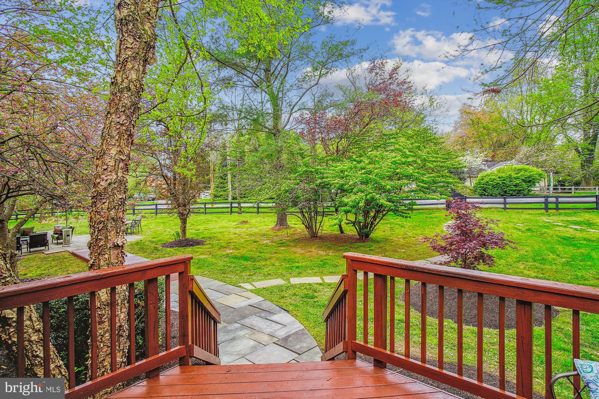 HUNTING HILL - Residential