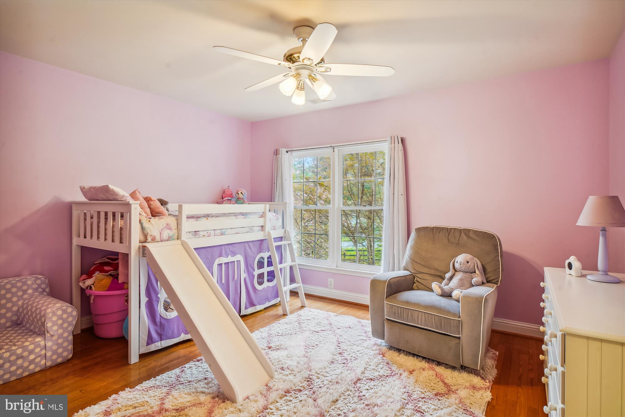 HUNTING HILL - Residential