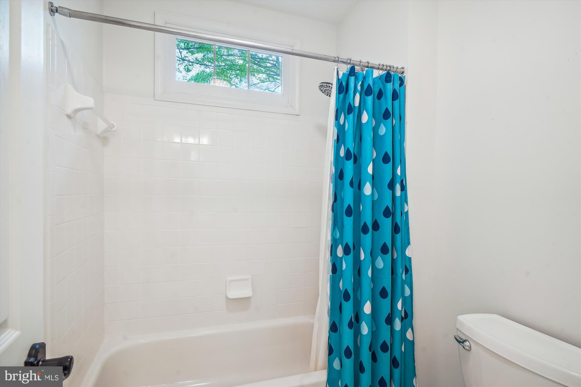 HUNTING HILL - Residential