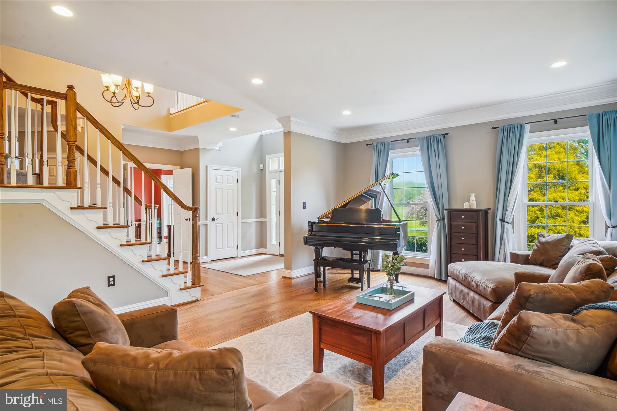 HUNTING HILL - Residential