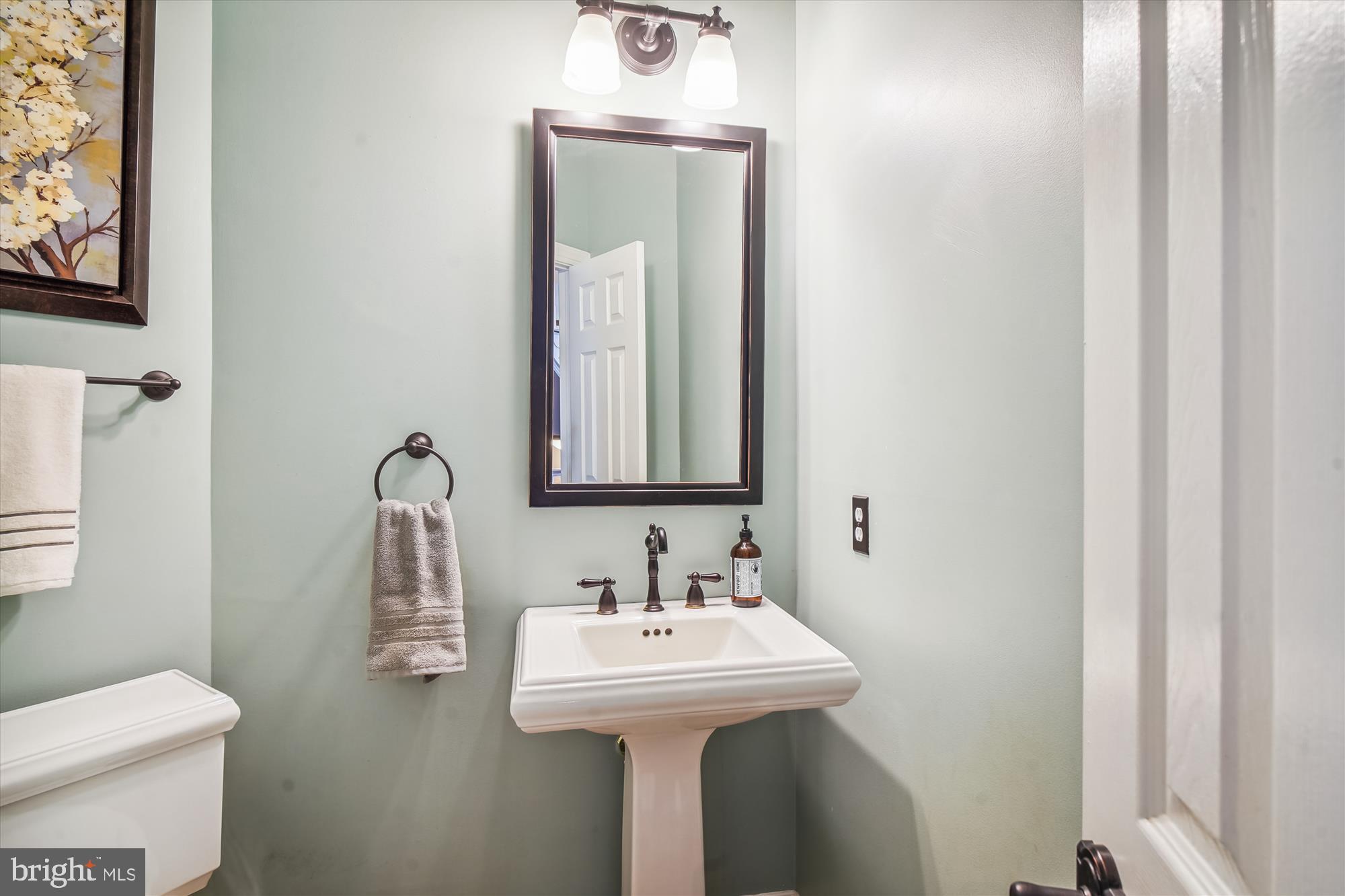 HUNTING HILL - Residential