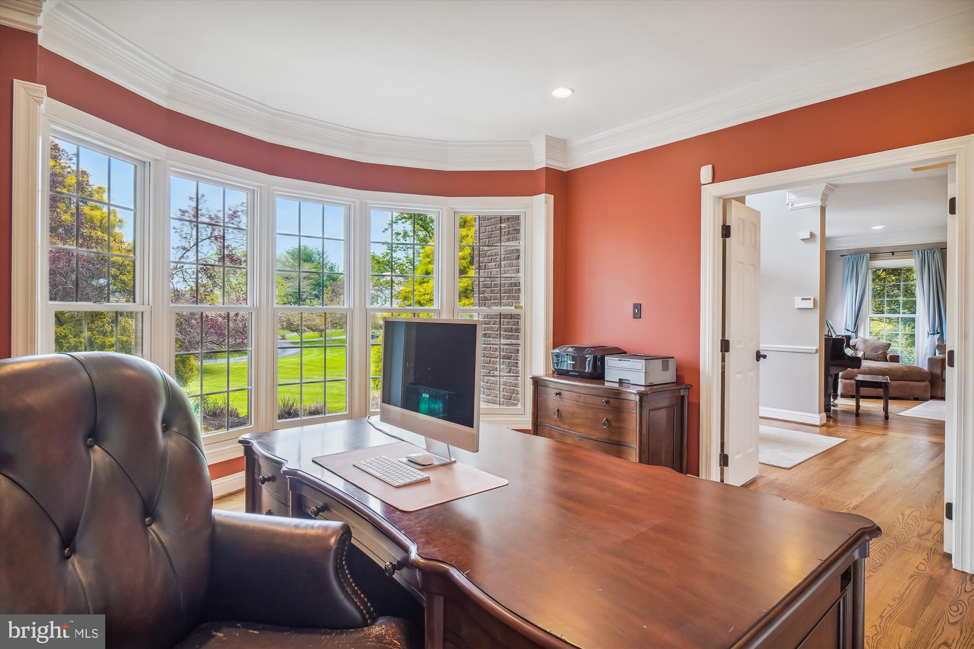 HUNTING HILL - Residential