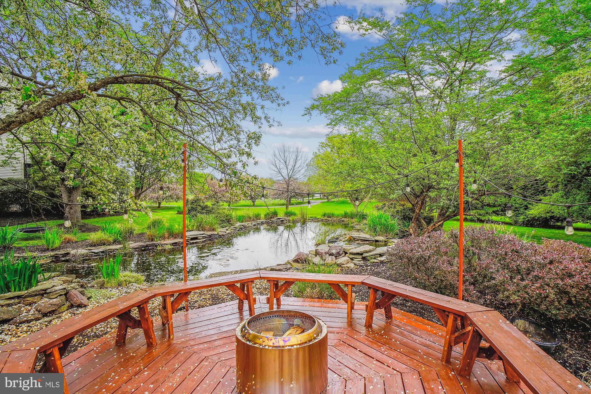 HUNTING HILL - Residential