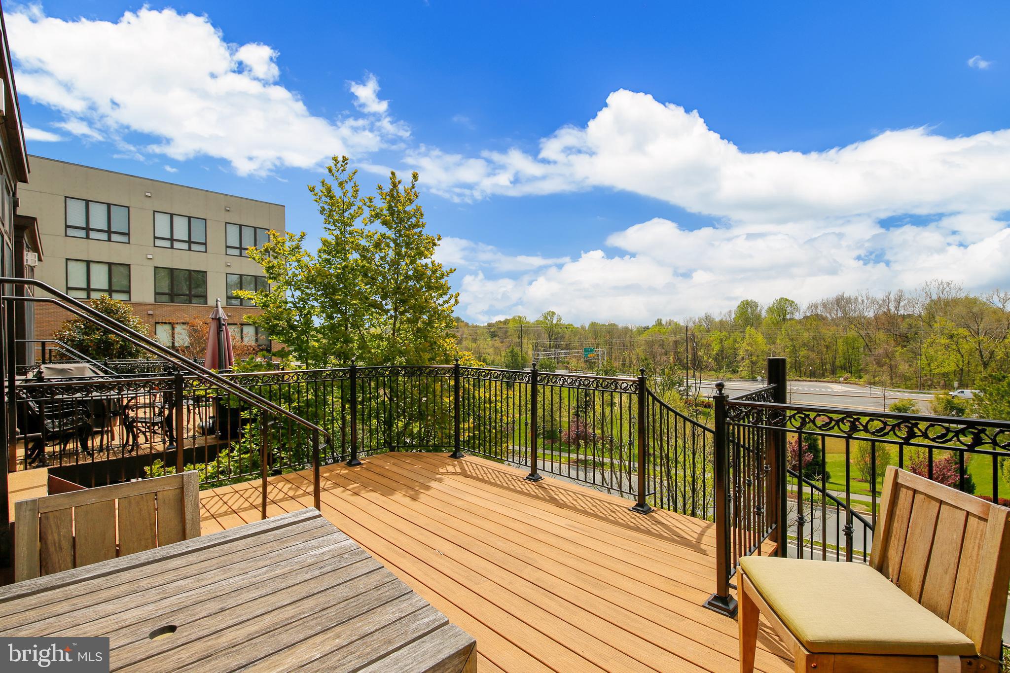 PARK POTOMAC - Residential