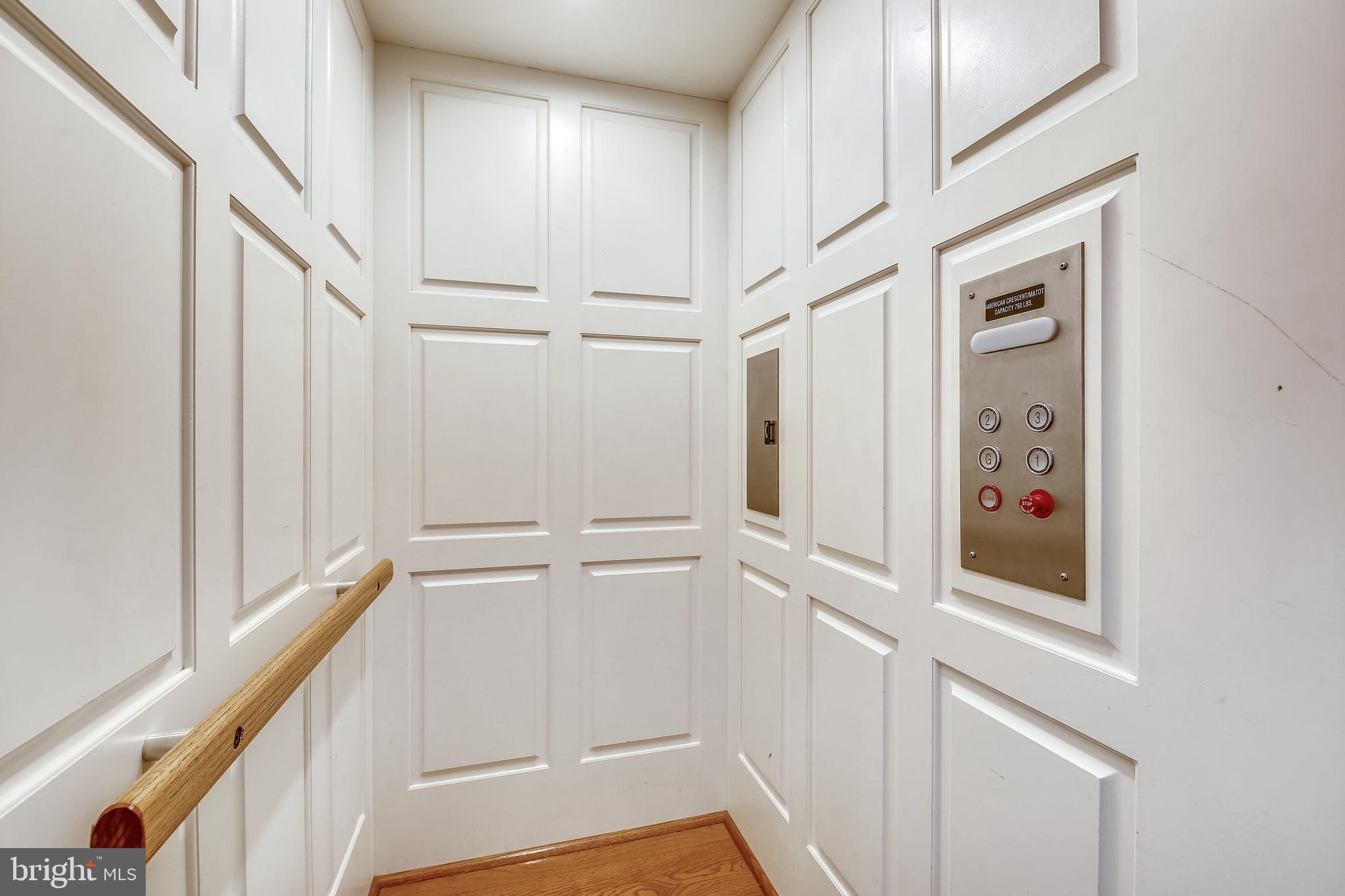 PARK POTOMAC - Residential