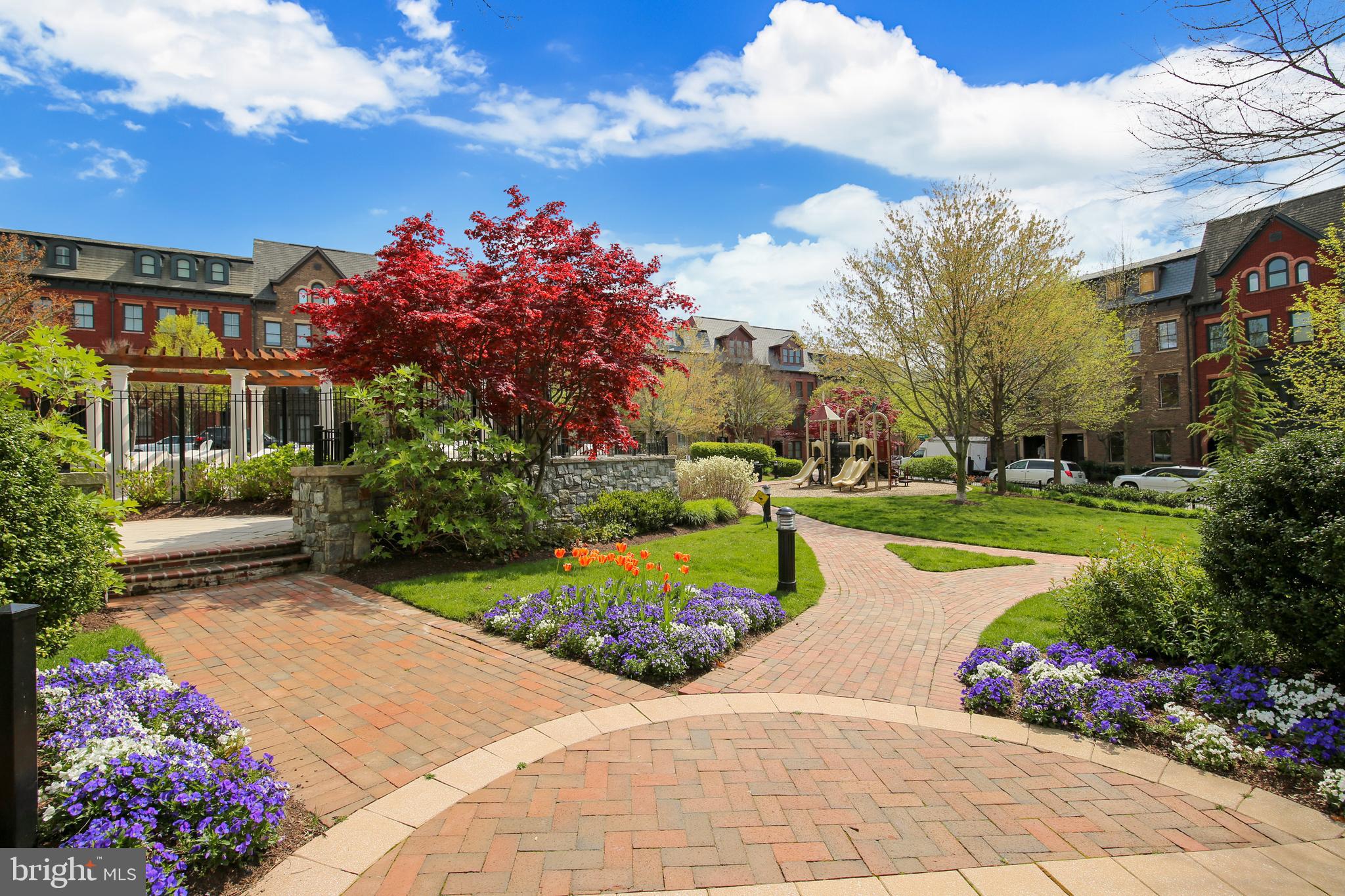 PARK POTOMAC - Residential