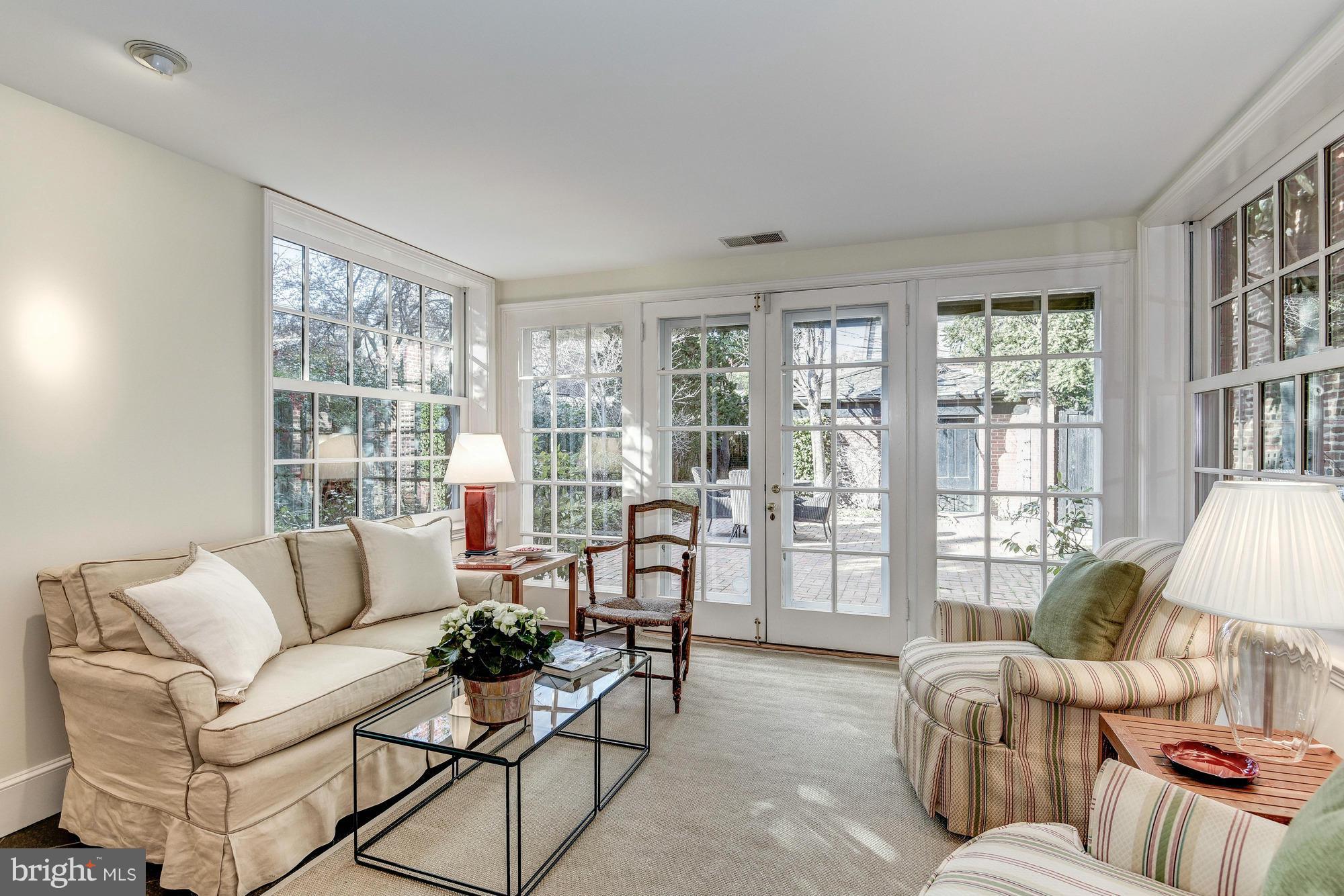 GEORGETOWN - Residential